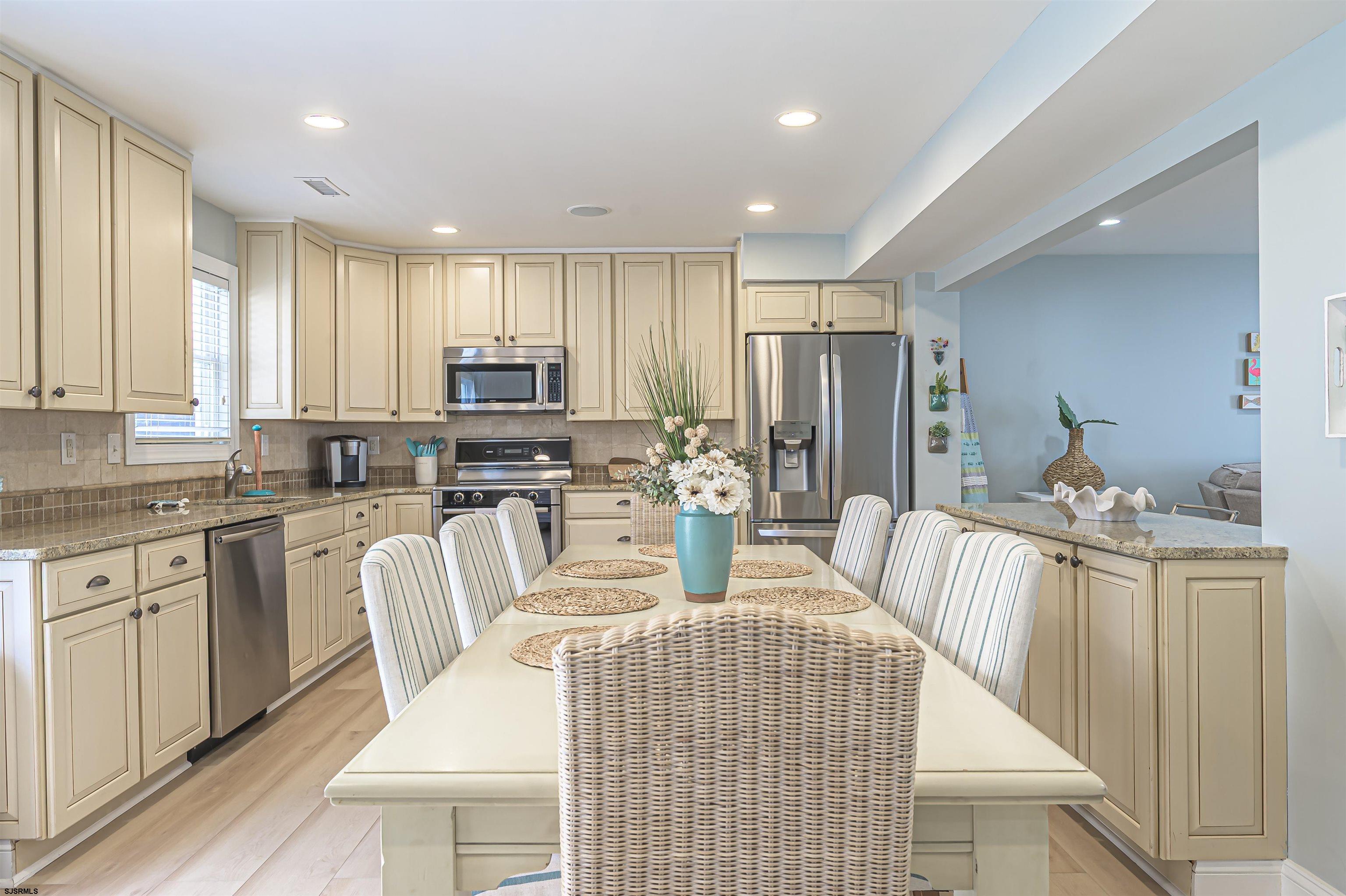 20 N Washington Avenue