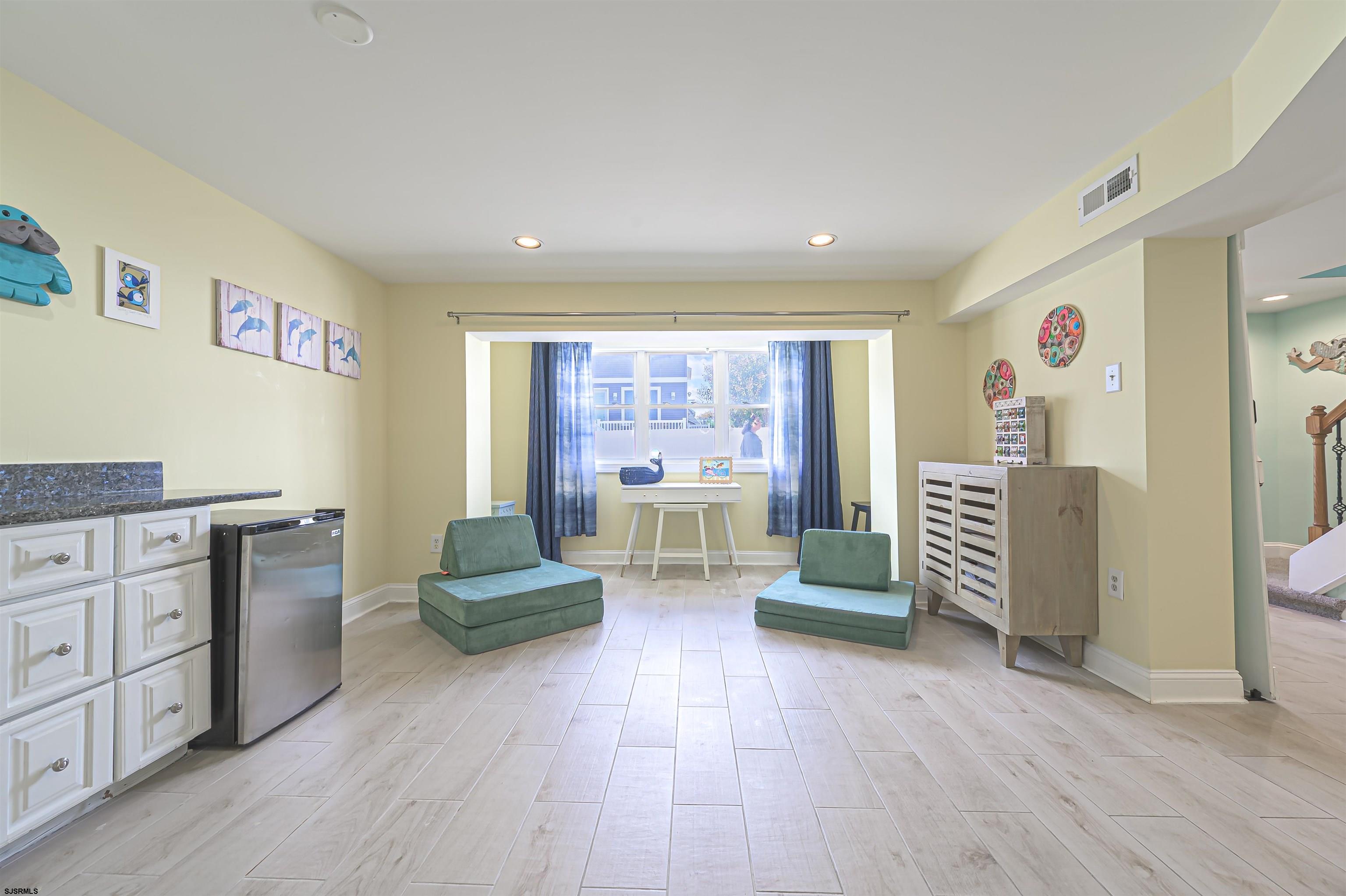 20 N Washington Avenue