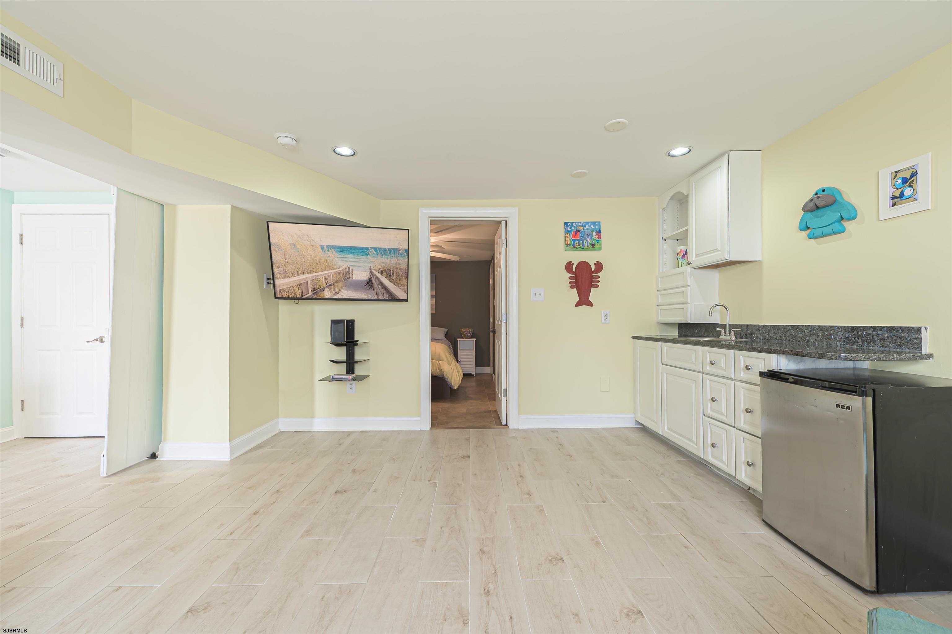 20 N Washington Avenue