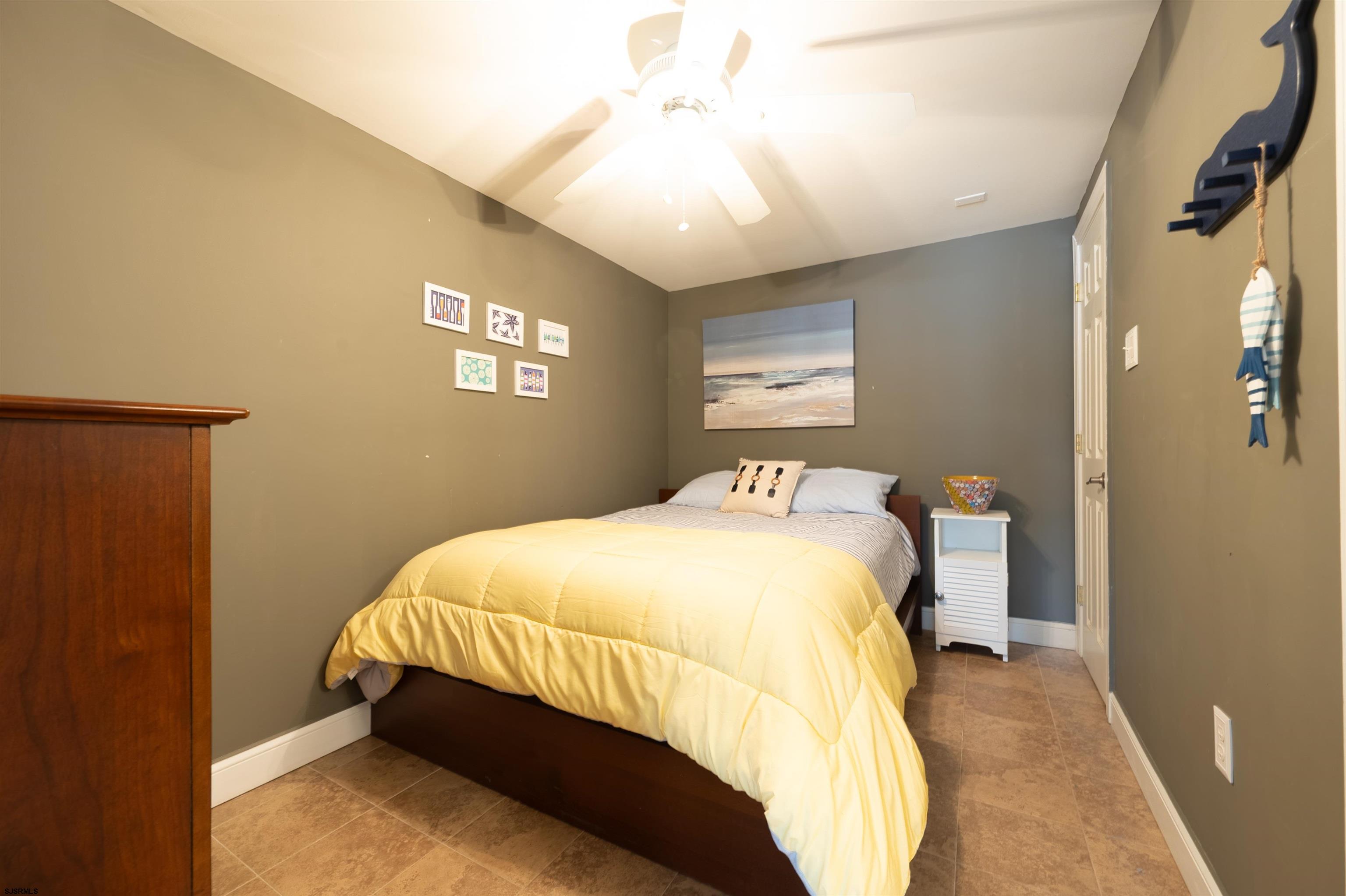 20 N Washington Avenue