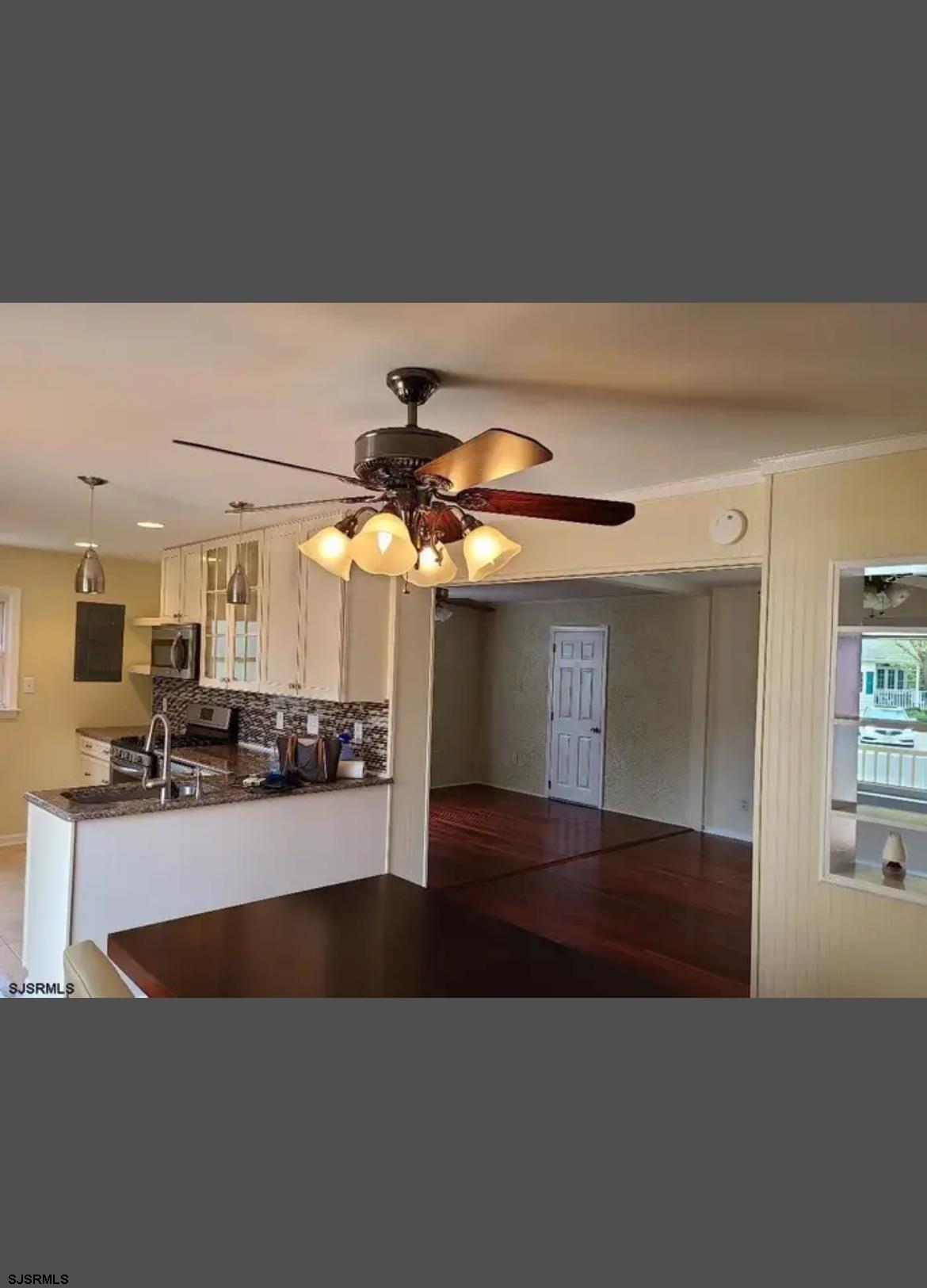 115 Grant Avenue - Picture 2