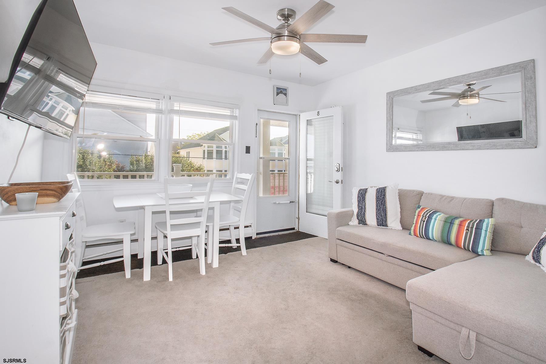 9500 Amherst  B Avenue - Picture 2