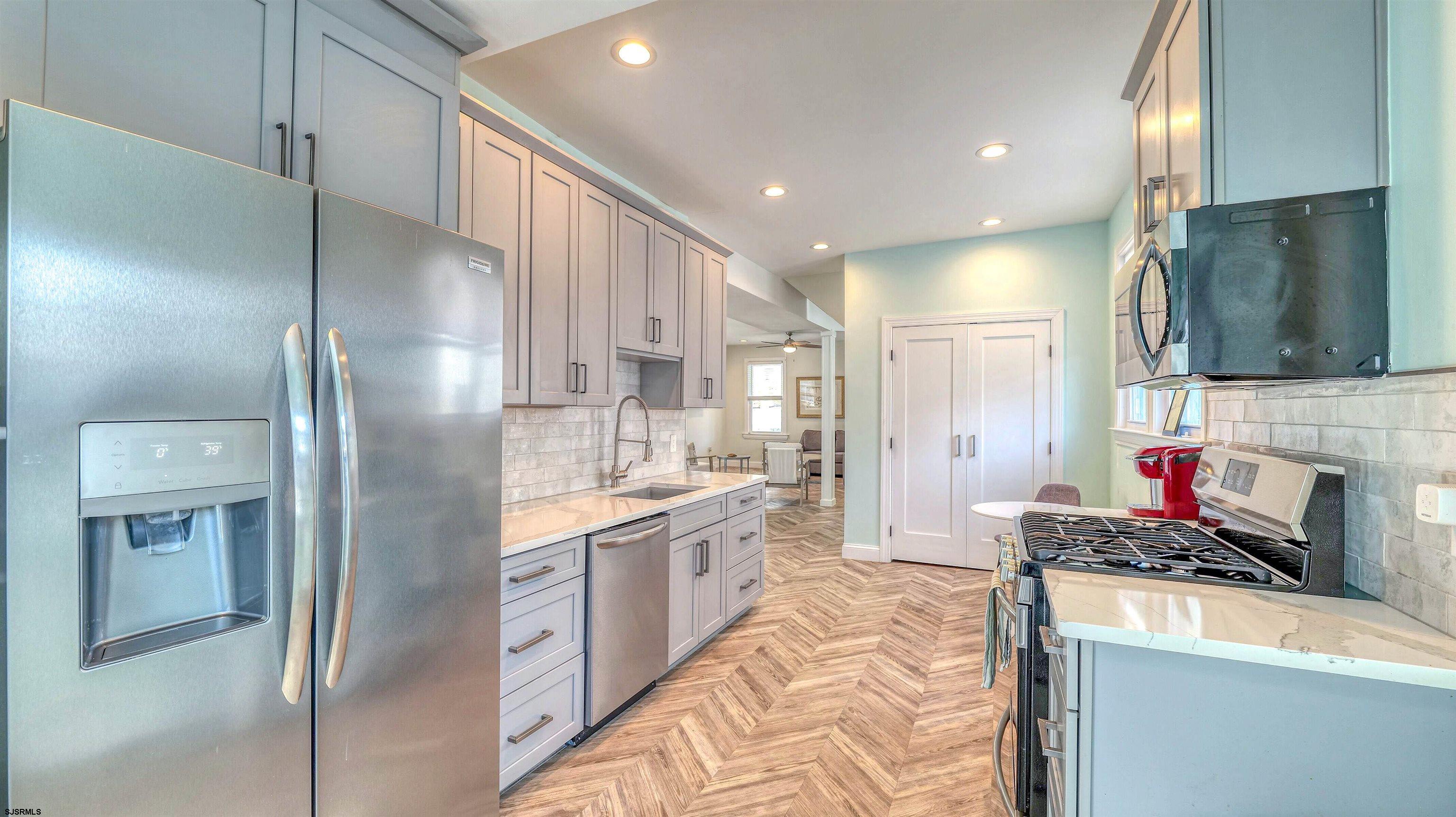 10 S Nashville Avenue