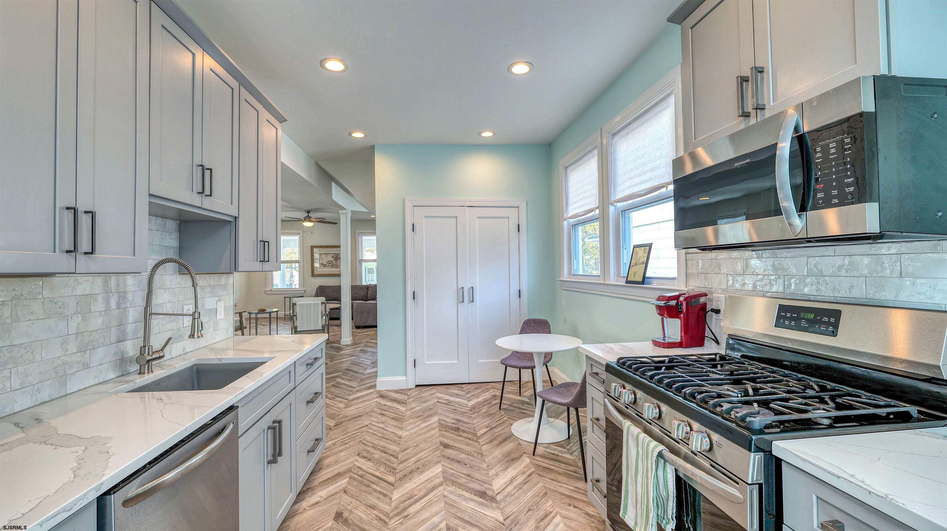 10 S Nashville Avenue