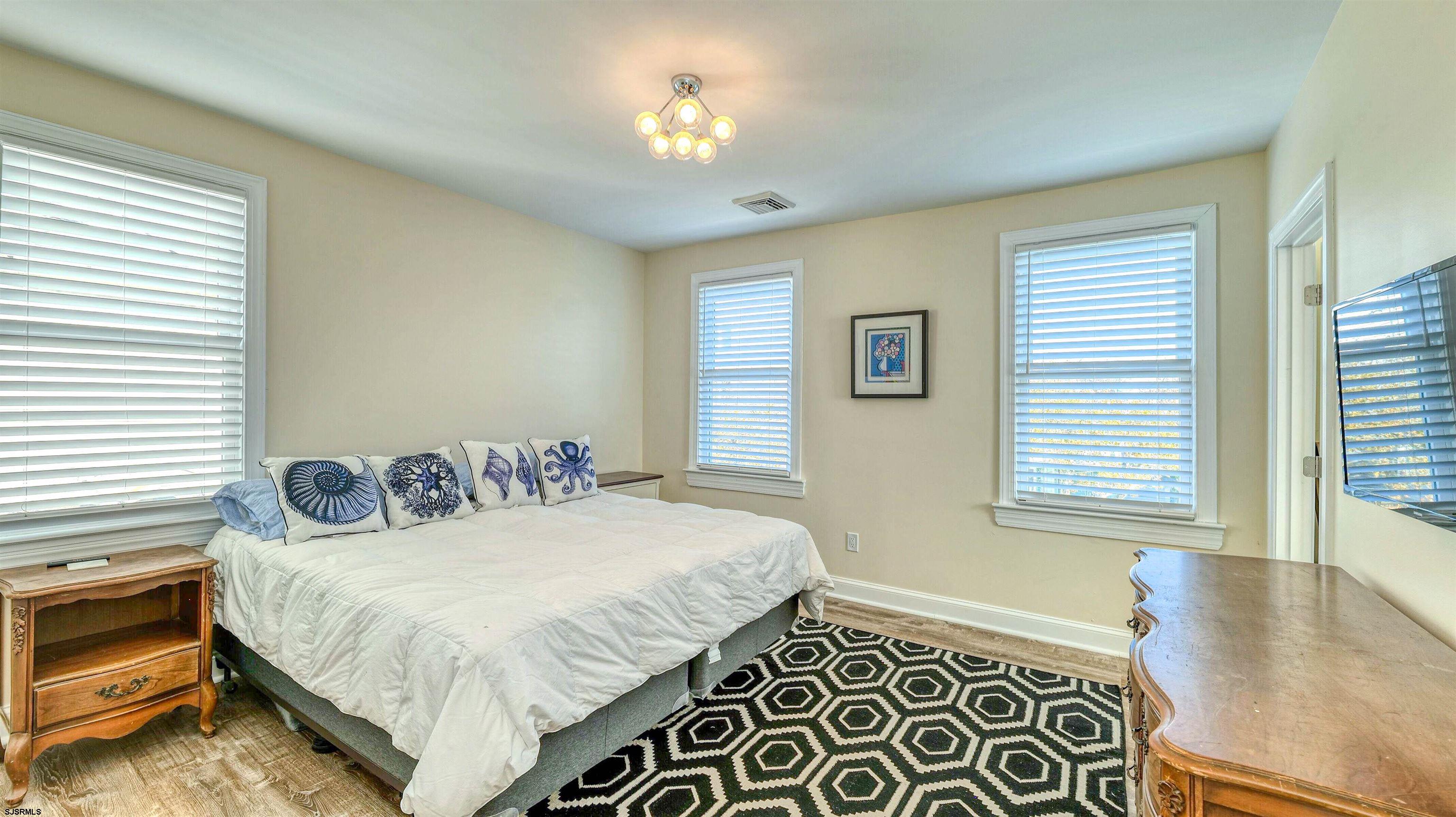 10 S Nashville Avenue