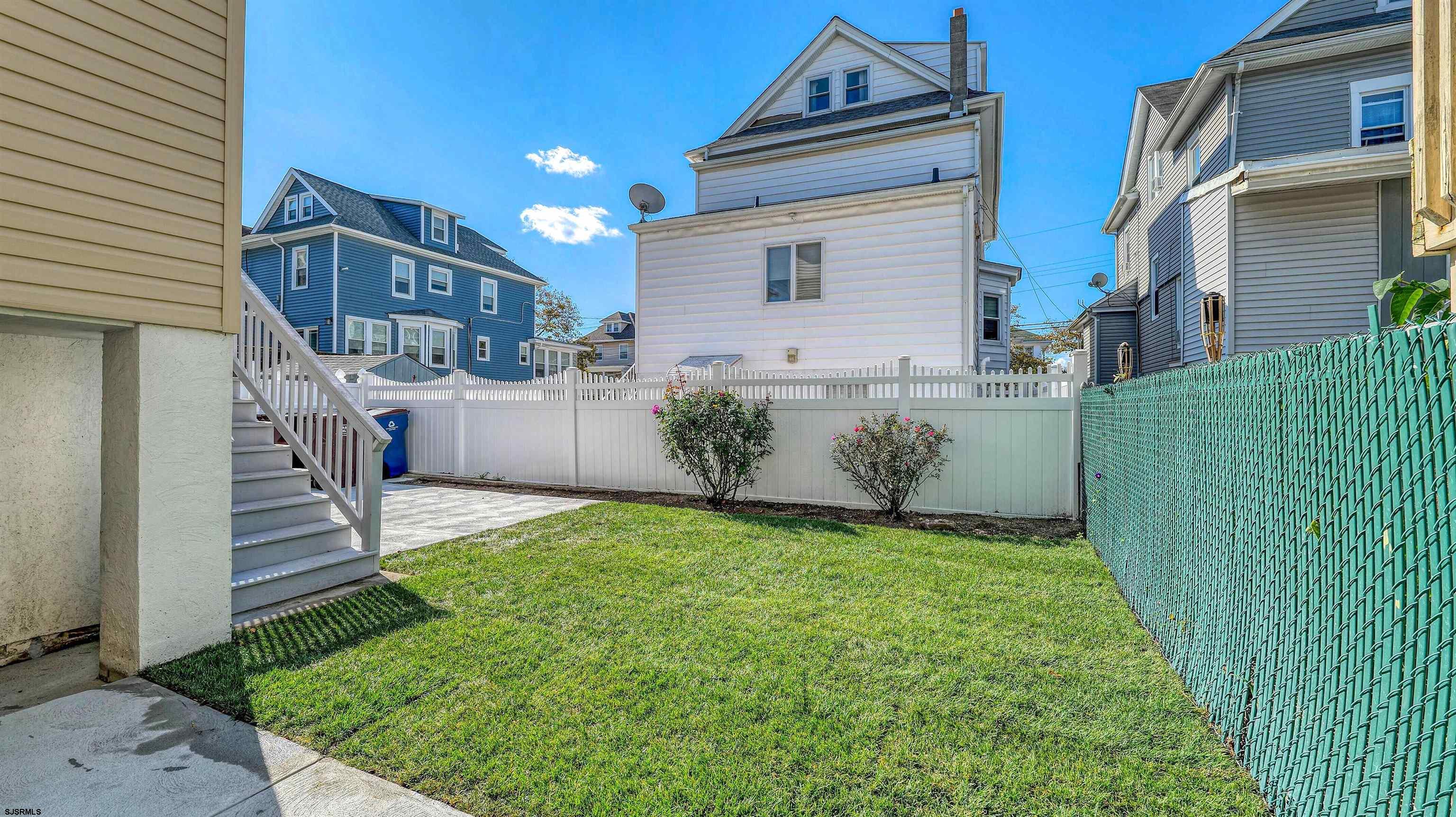 10 S Nashville Avenue