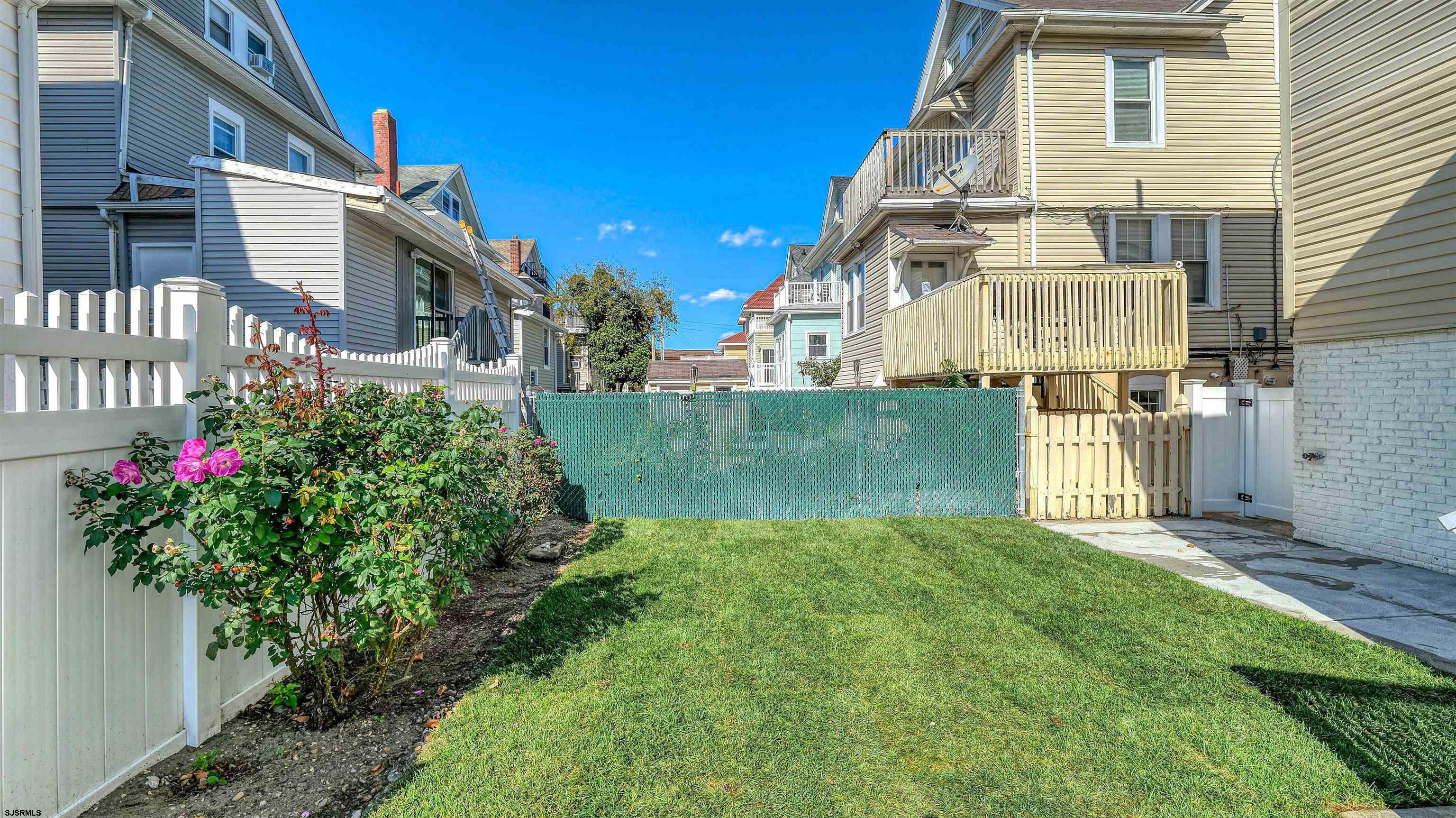 10 S Nashville Avenue