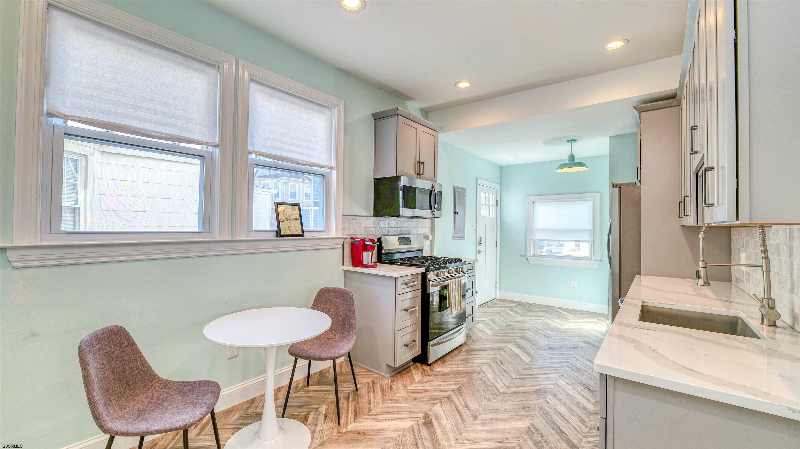 10 S Nashville Avenue