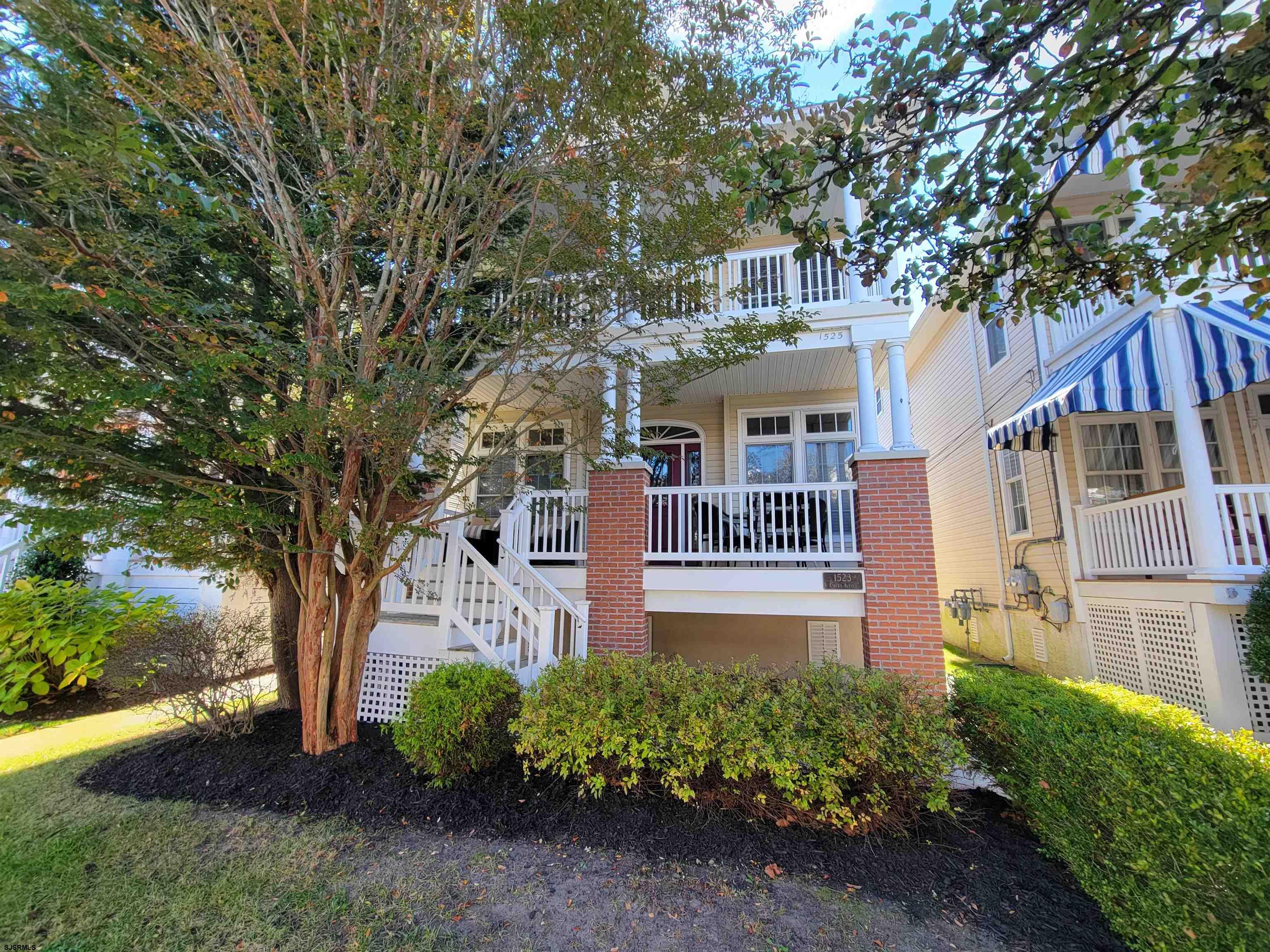 1523 Asbury Avenue - Picture 1