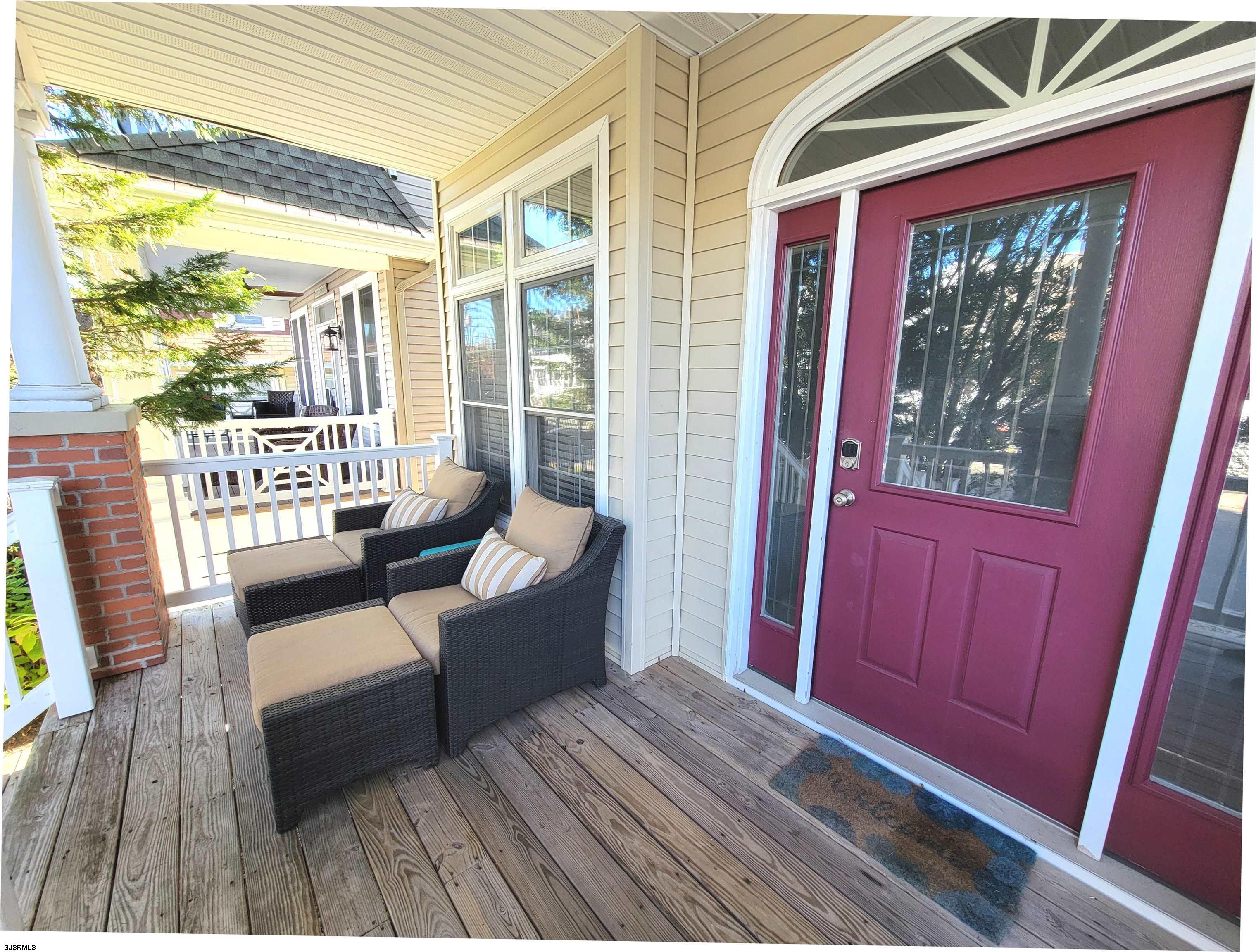 1523 Asbury Avenue - Picture 3