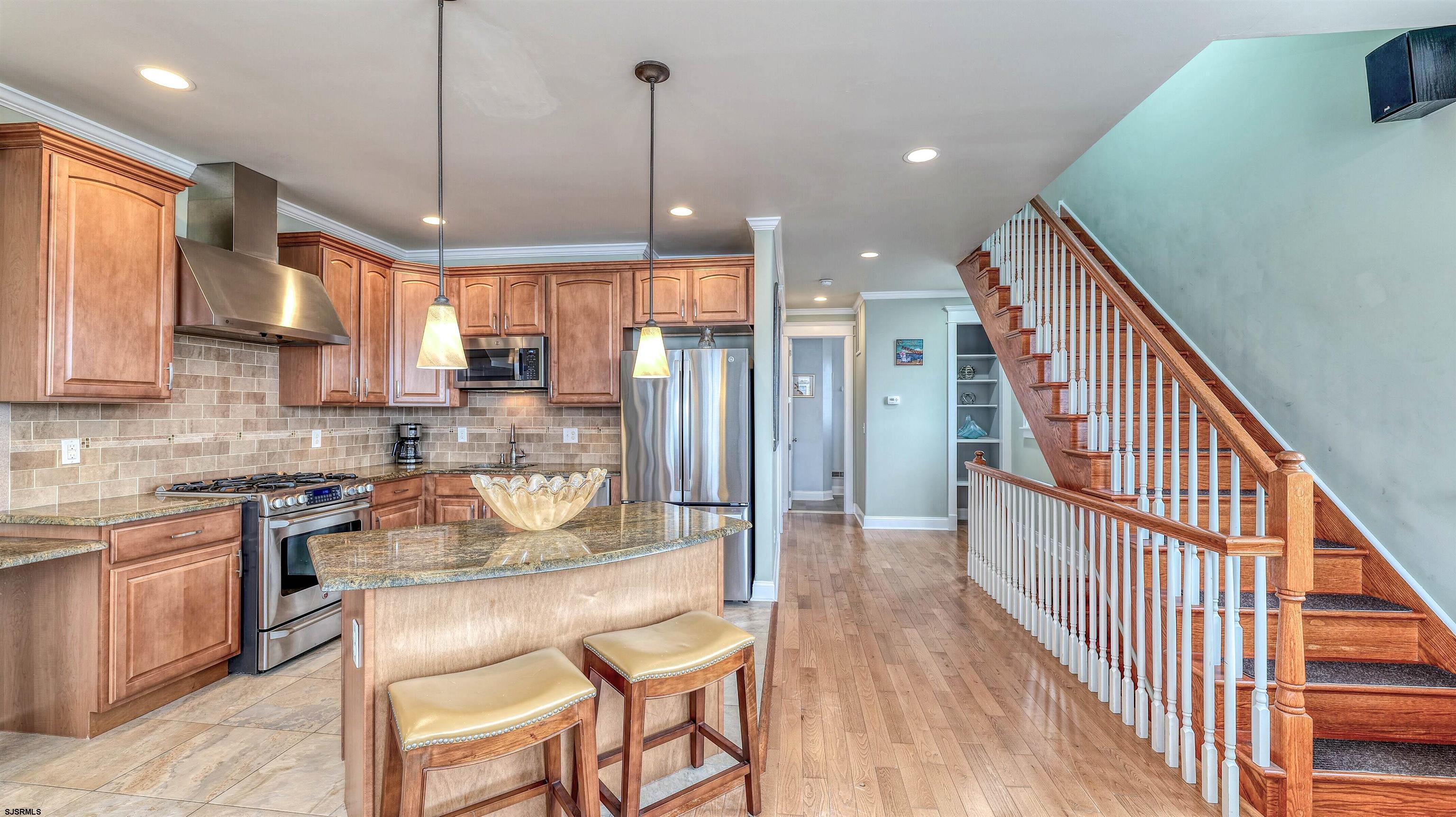 124 N Newport Avenue