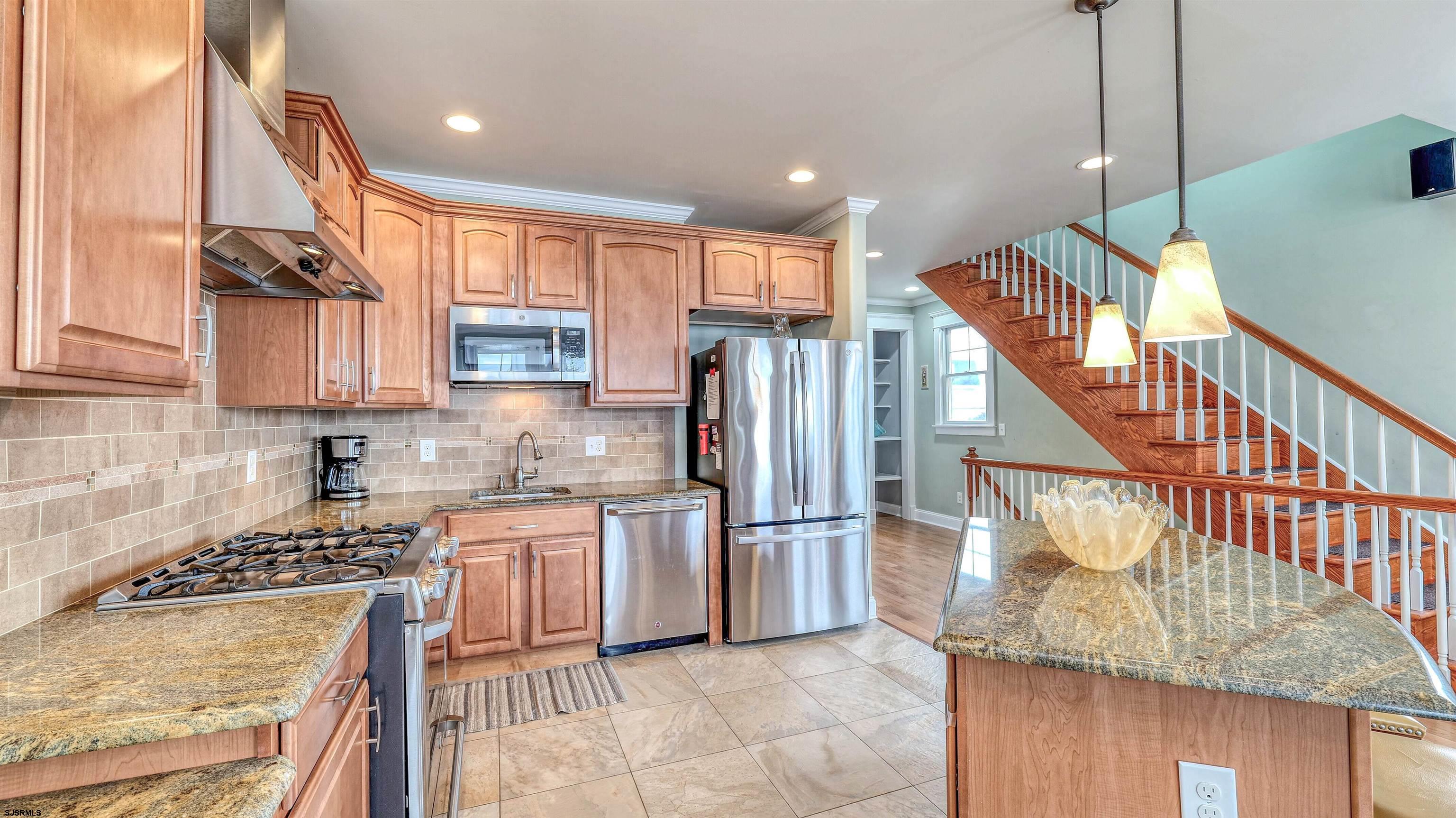 124 N Newport Avenue