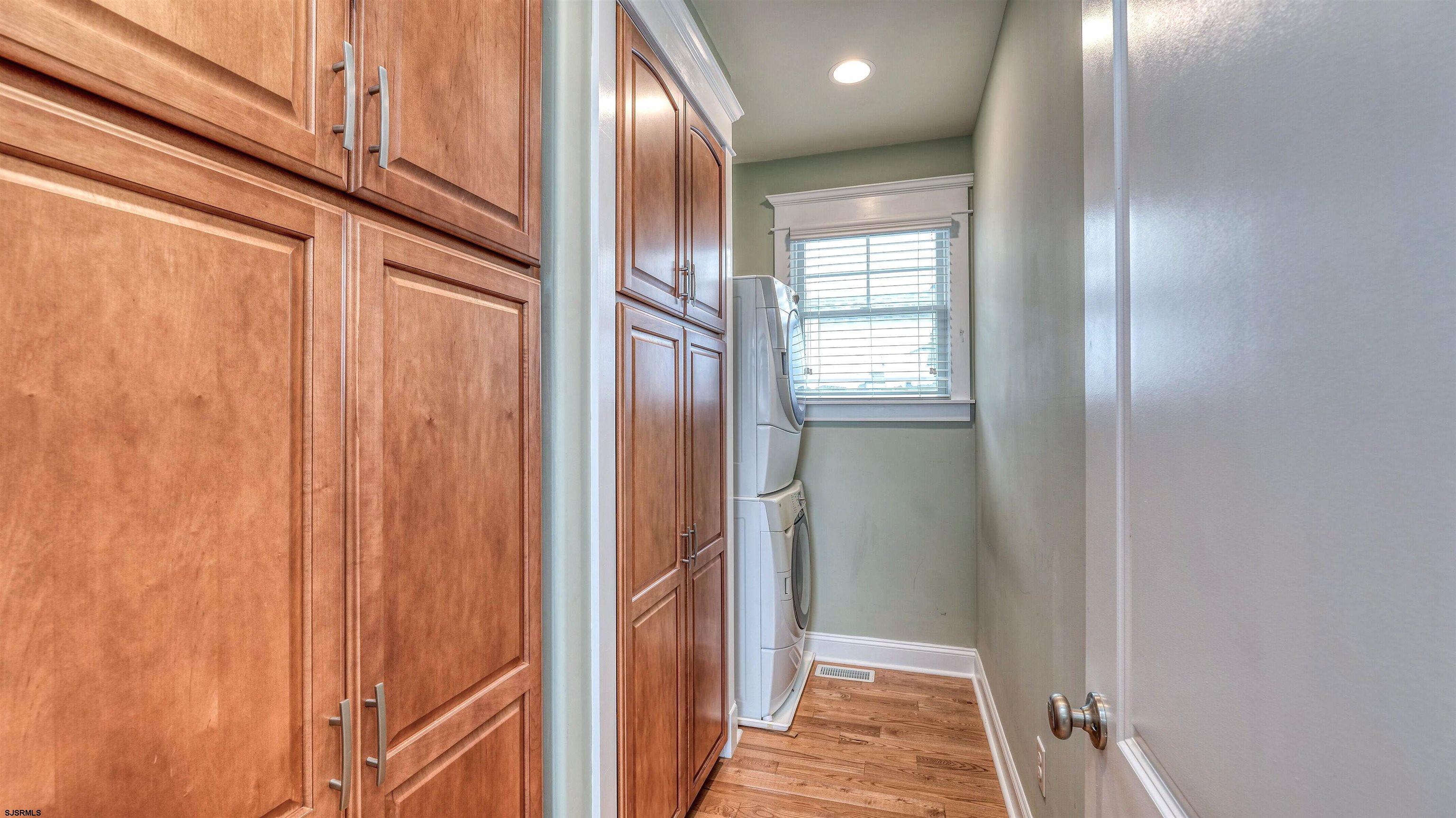 124 N Newport Avenue