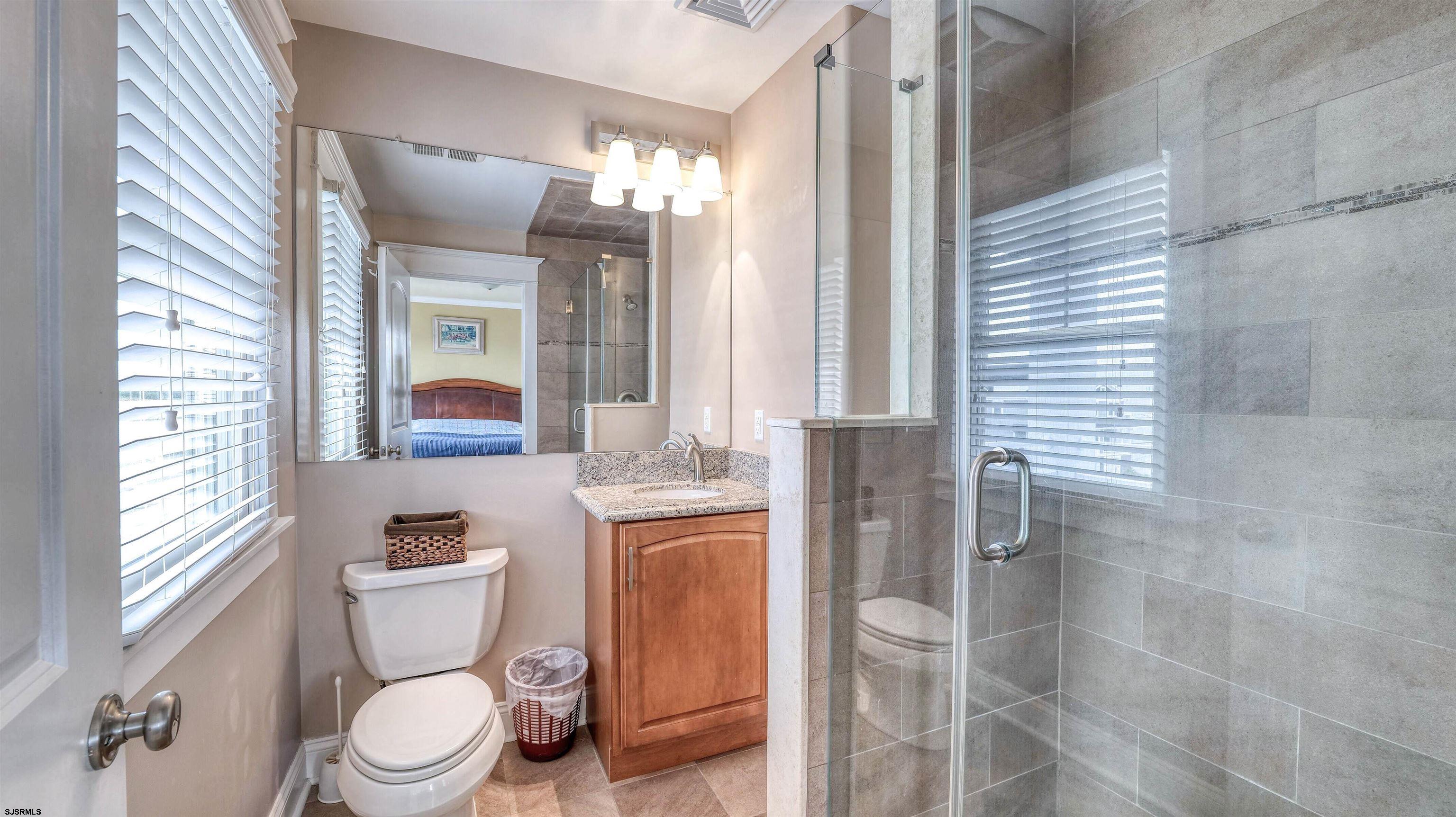 124 N Newport Avenue