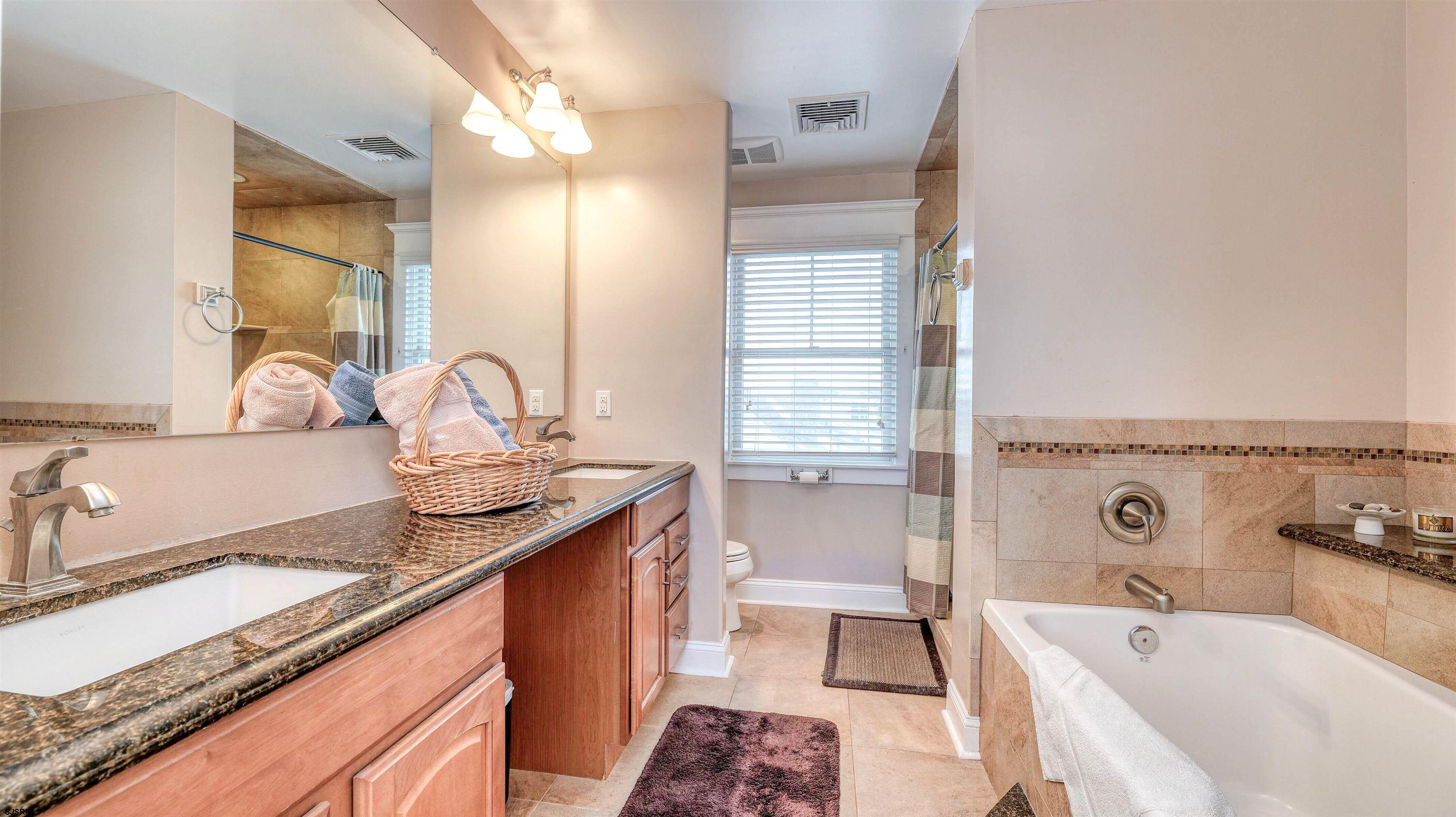 124 N Newport Avenue