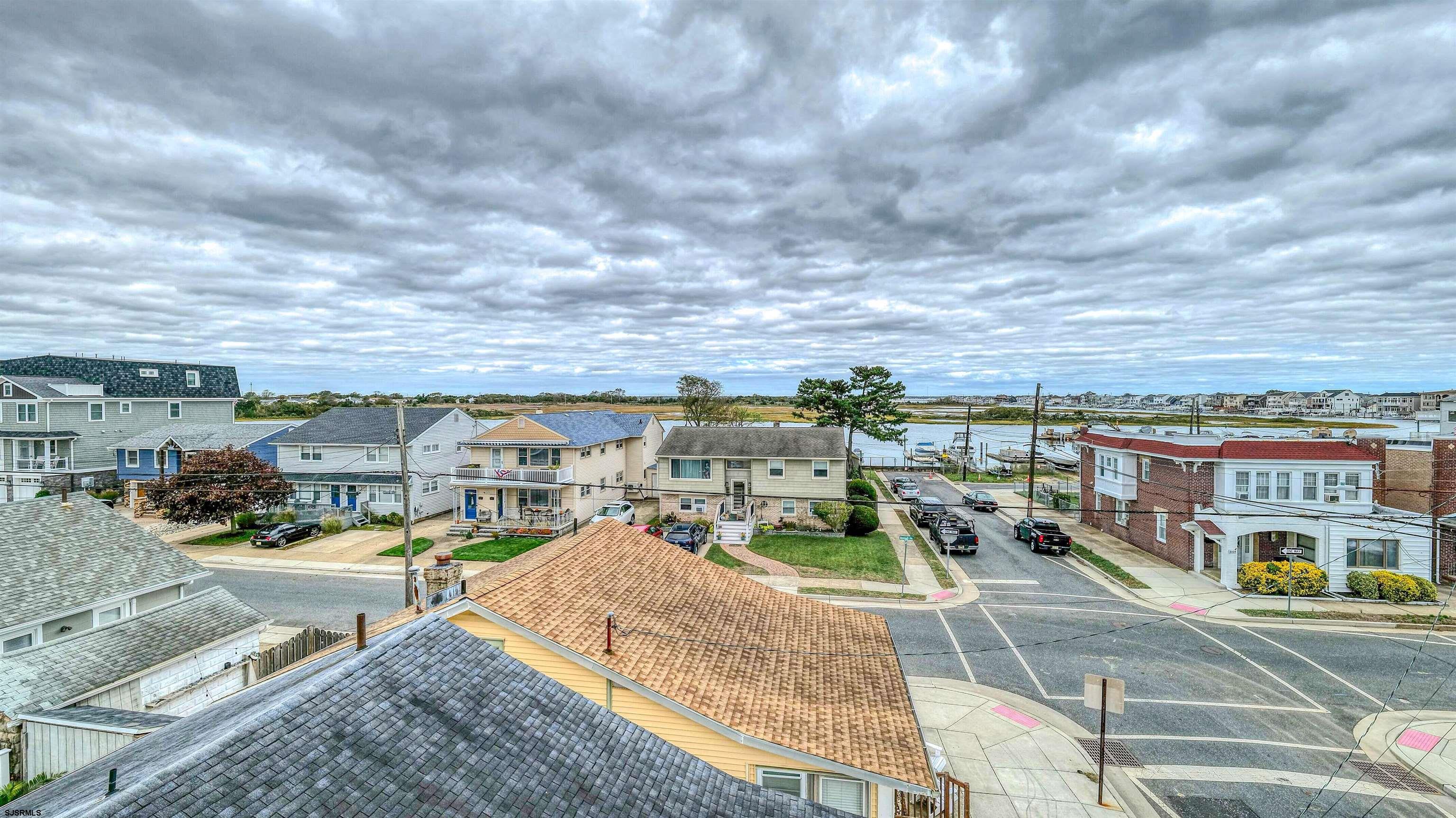 124 N Newport Avenue