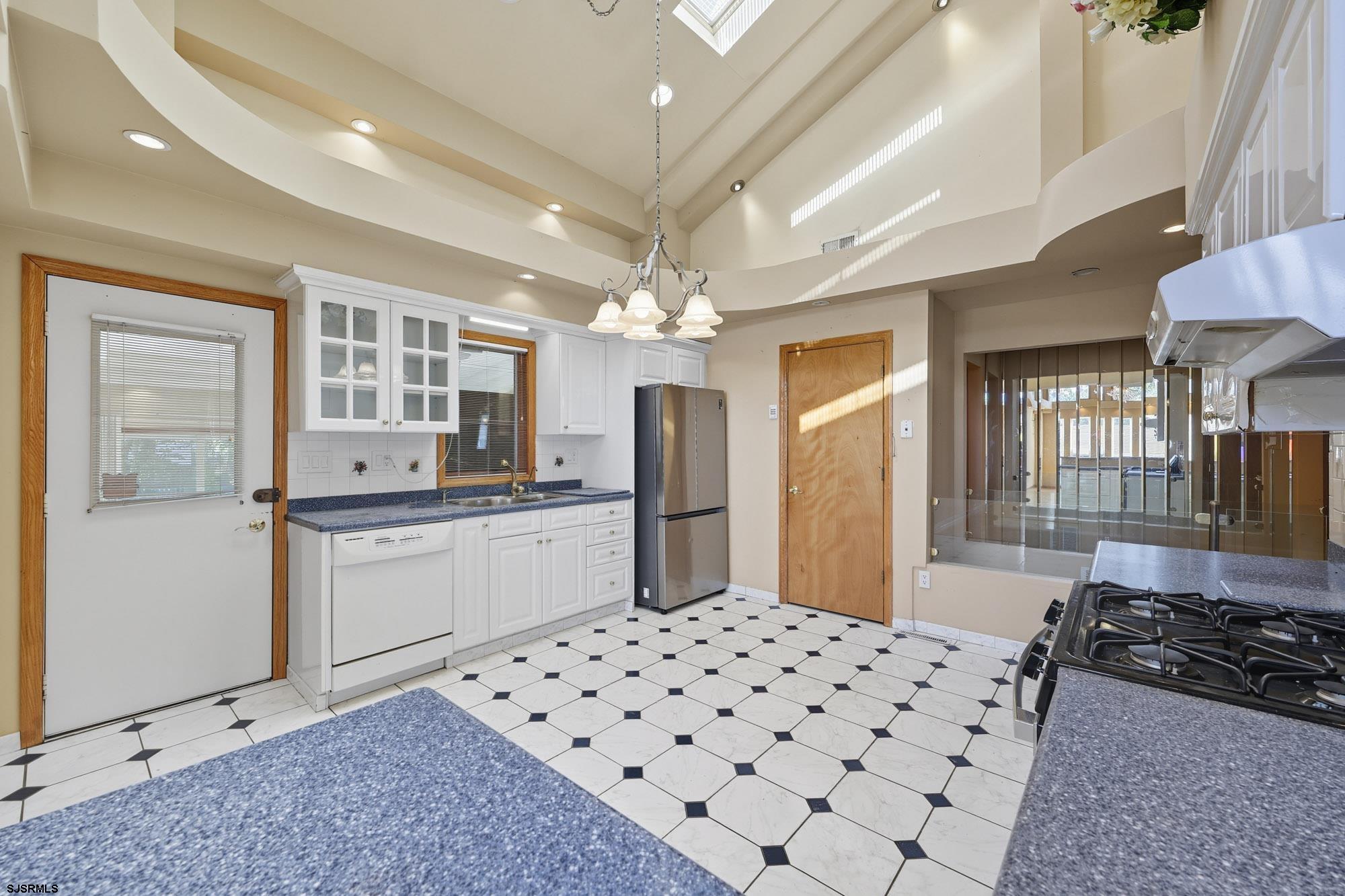 901 W New York Avenue