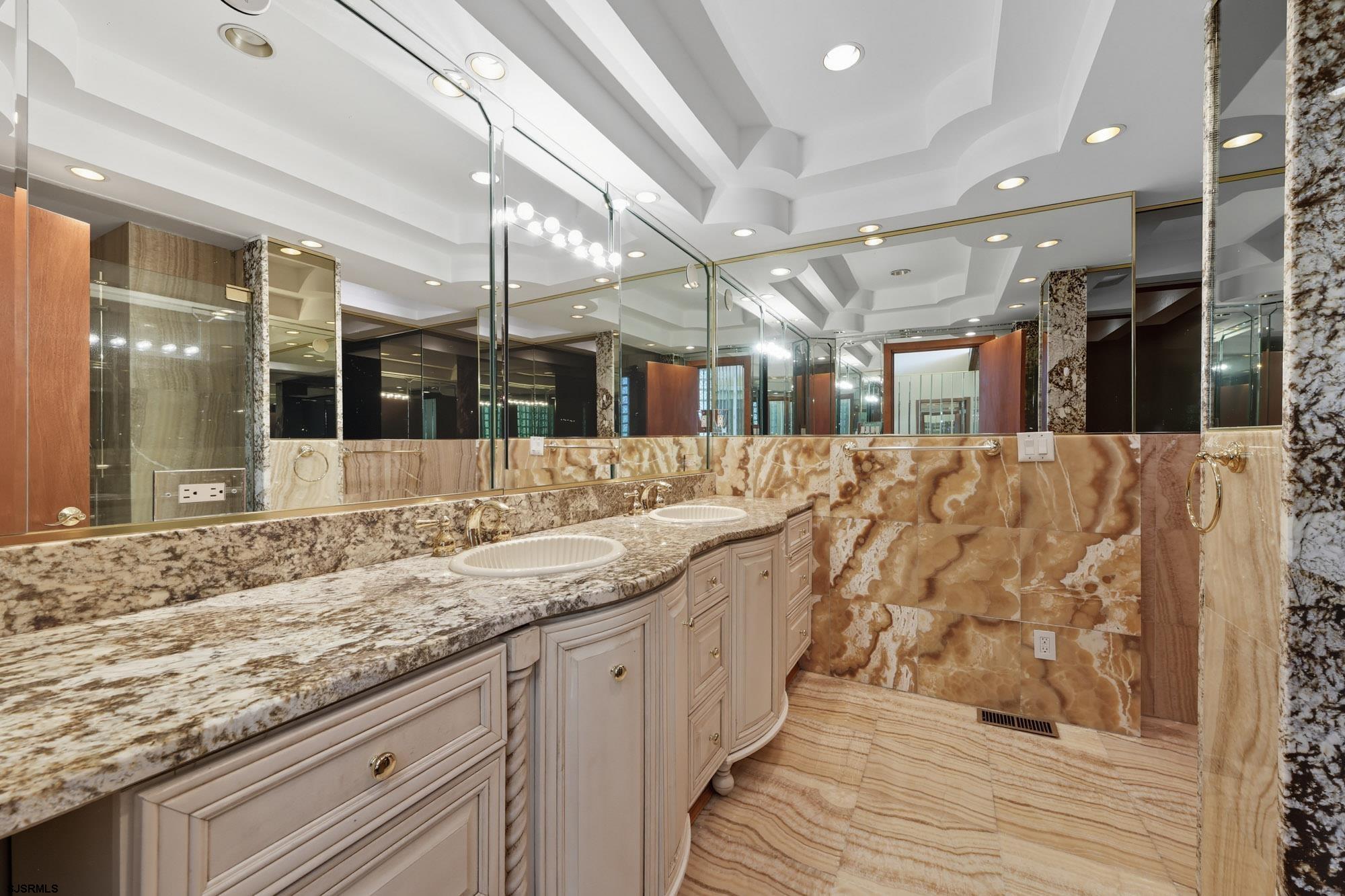 901 W New York Avenue