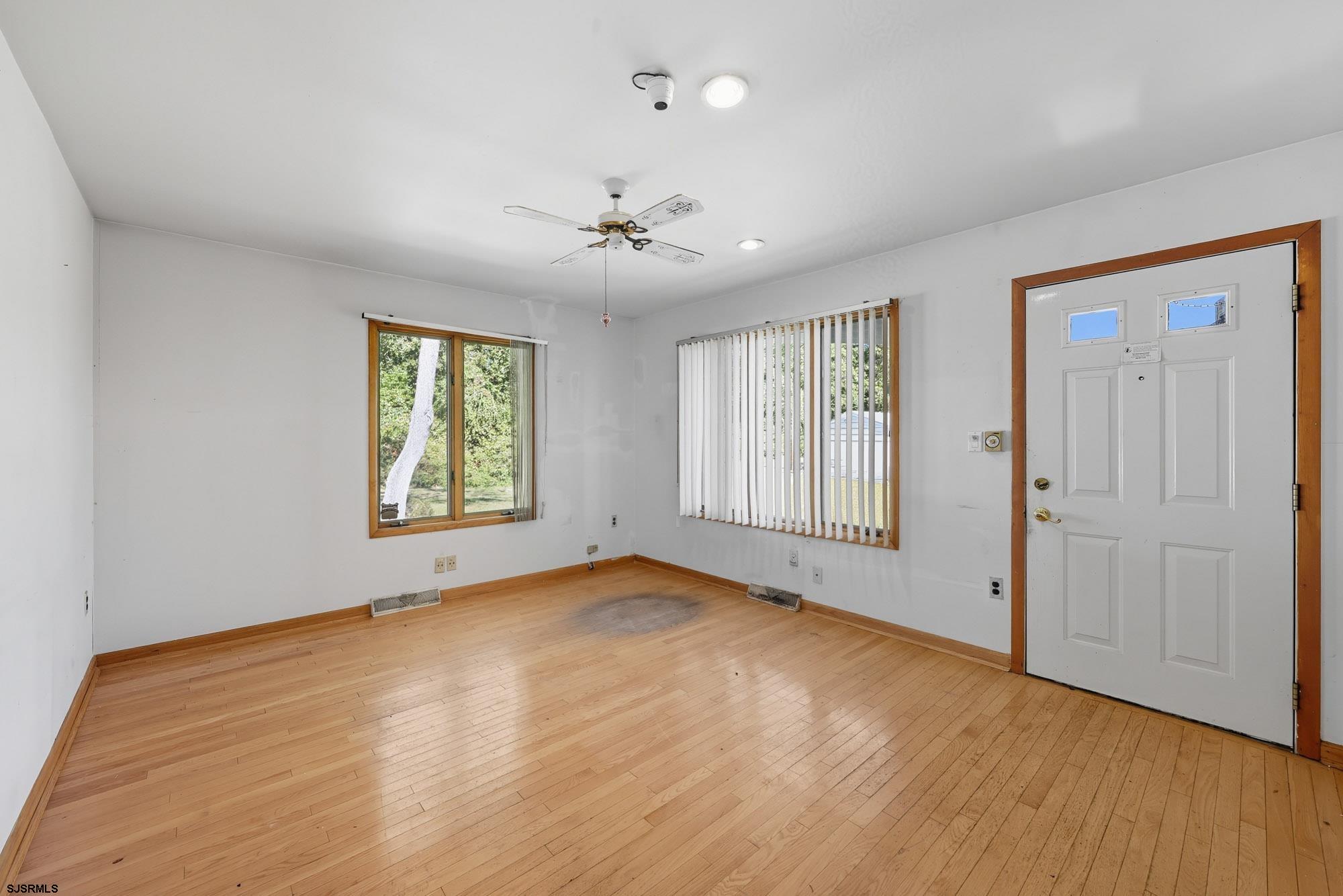 901 W New York Avenue