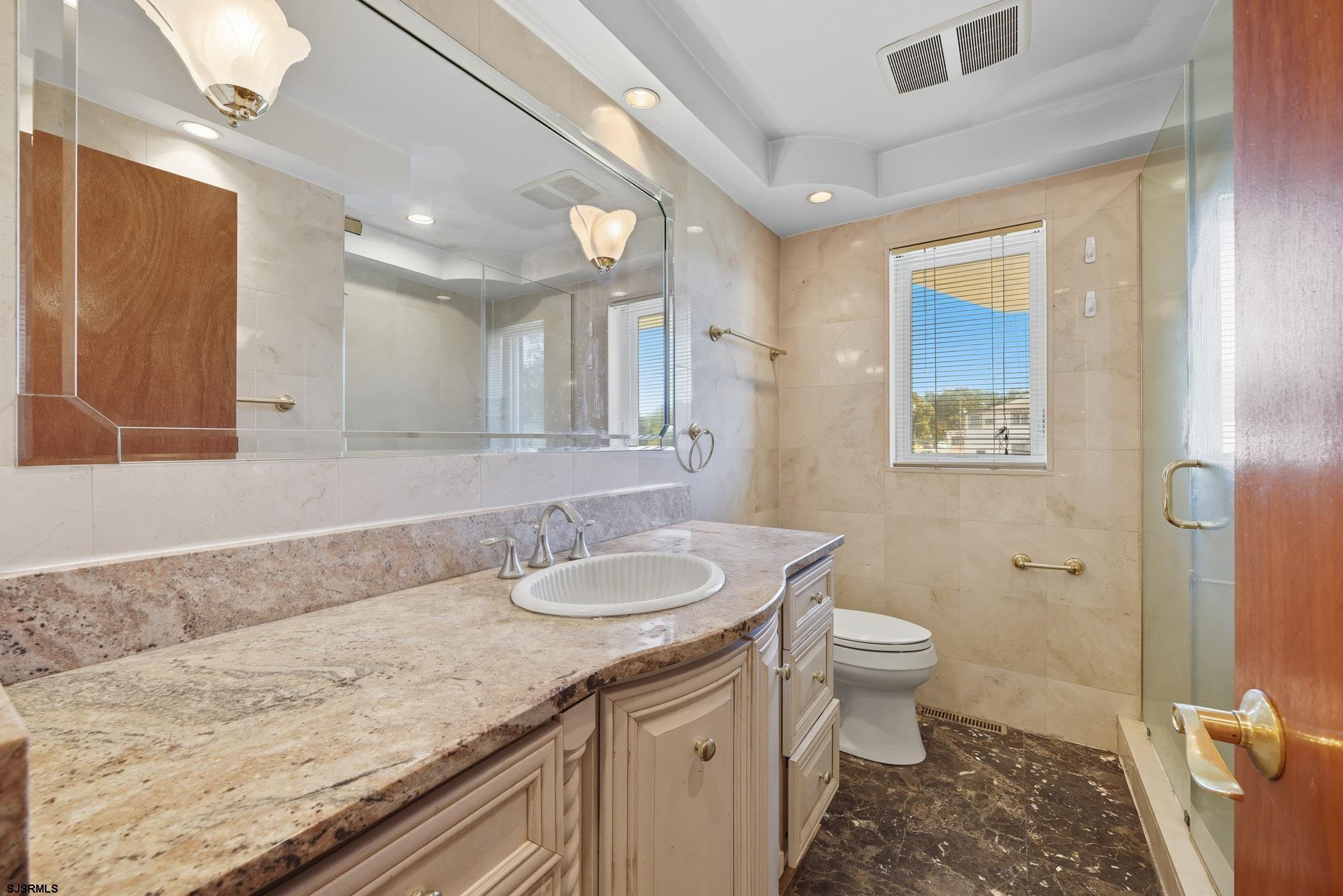 901 W New York Avenue