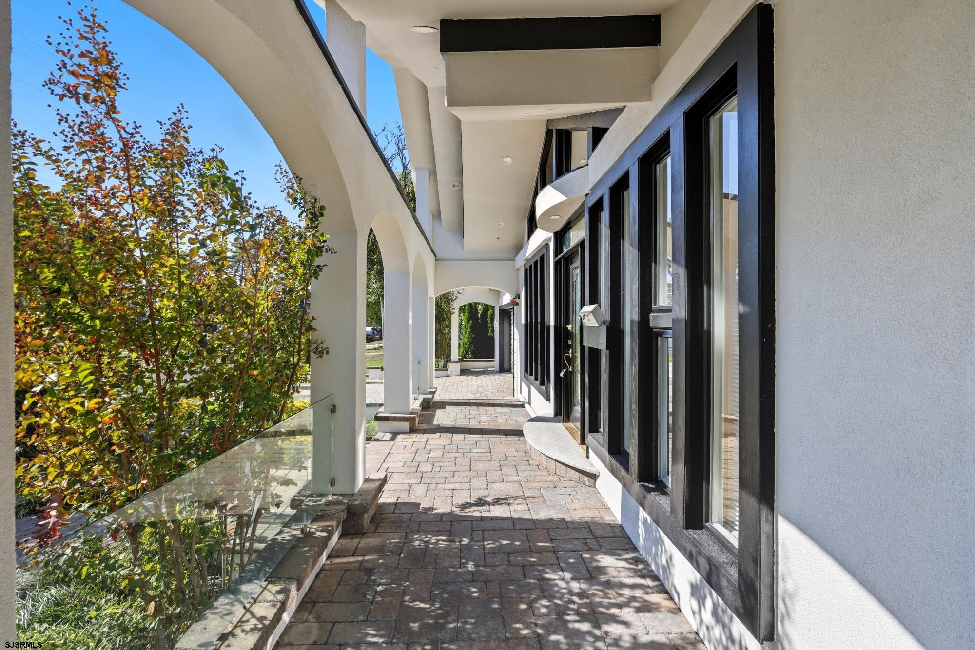 901 W New York Avenue - Picture 3