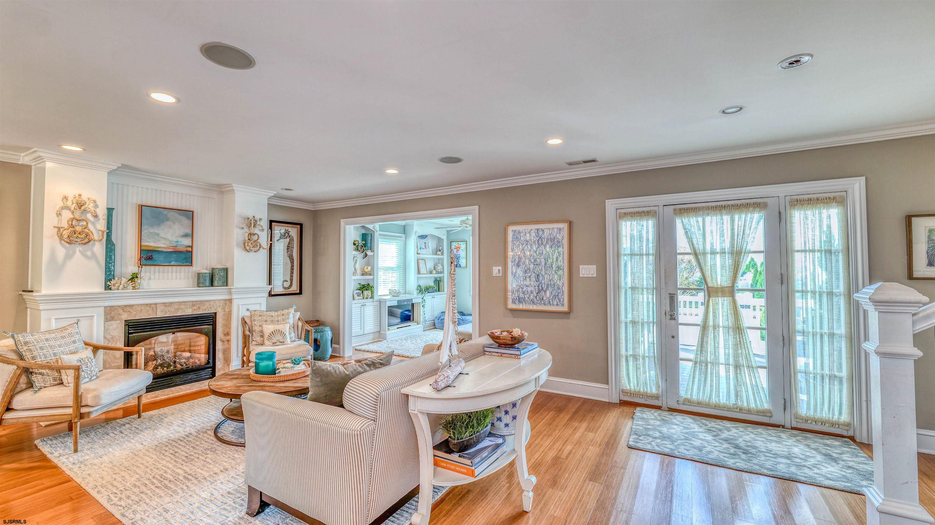 403 N Lancaster Avenue