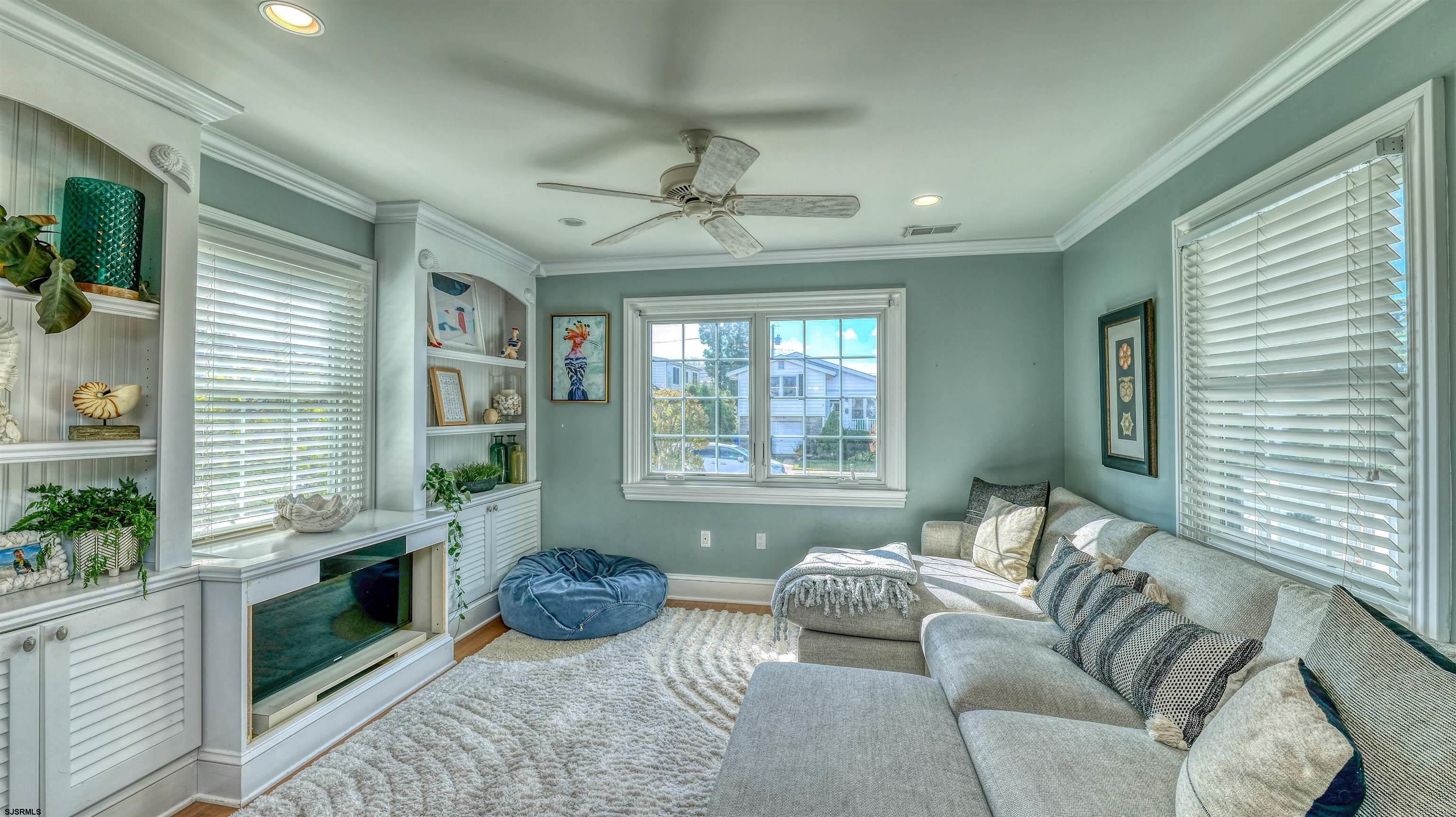 403 N Lancaster Avenue