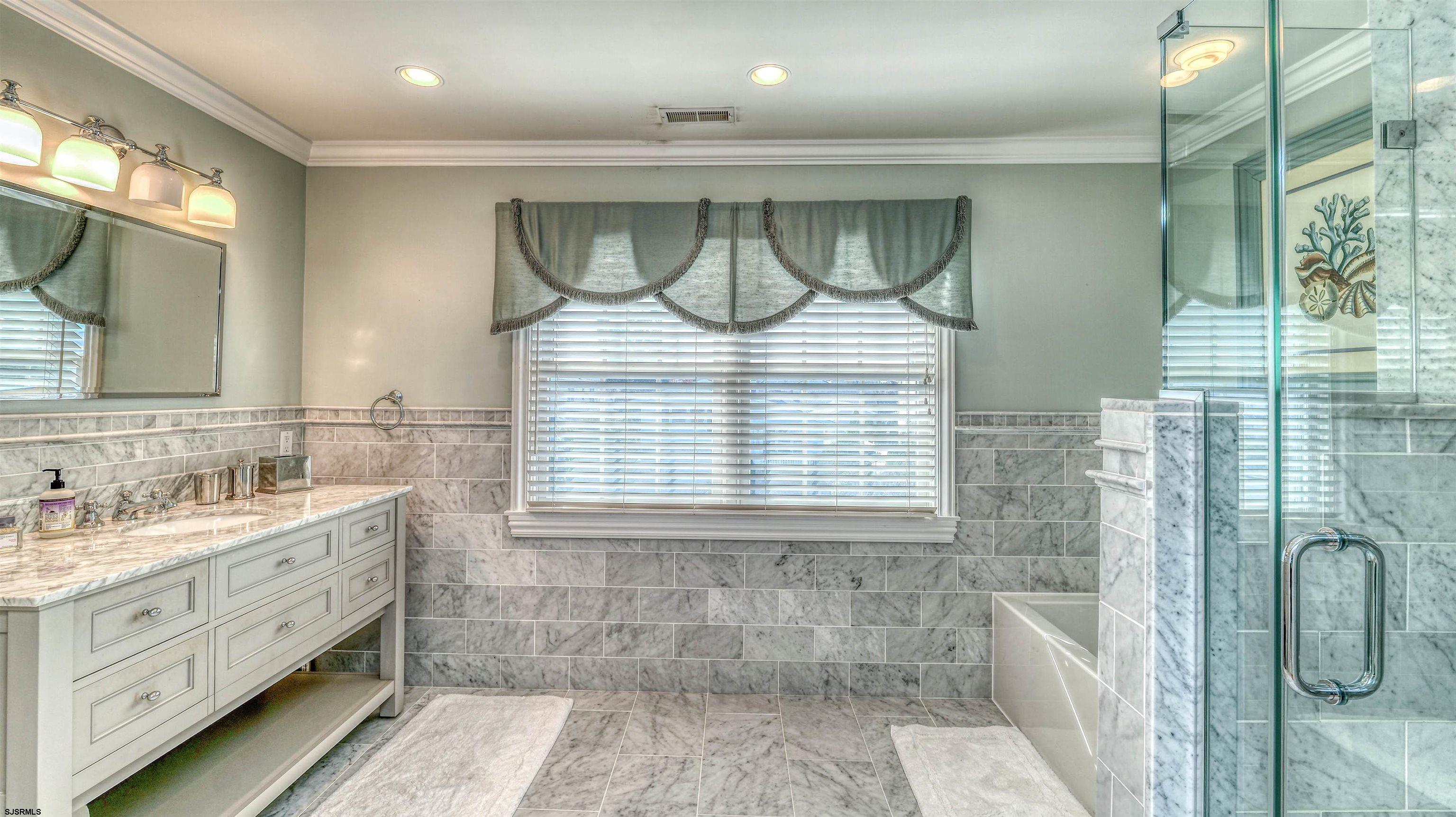 403 N Lancaster Avenue