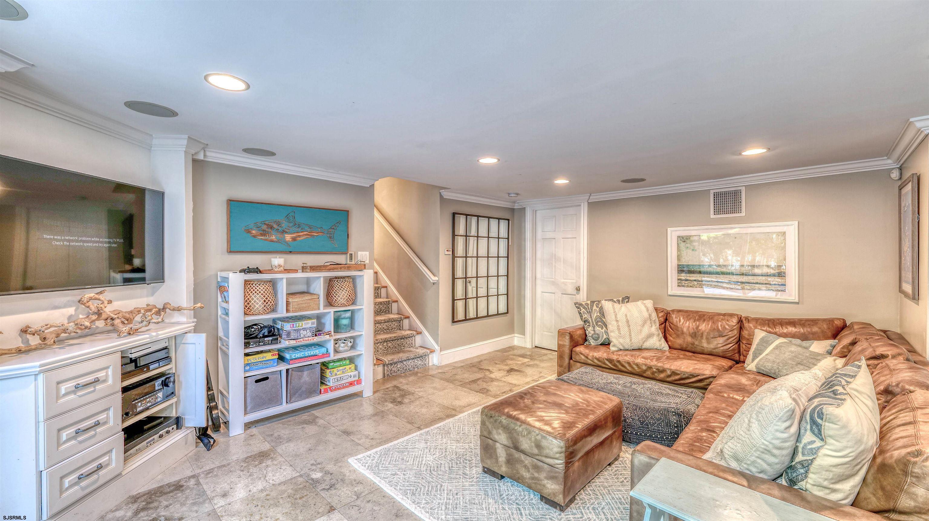 403 N Lancaster Avenue