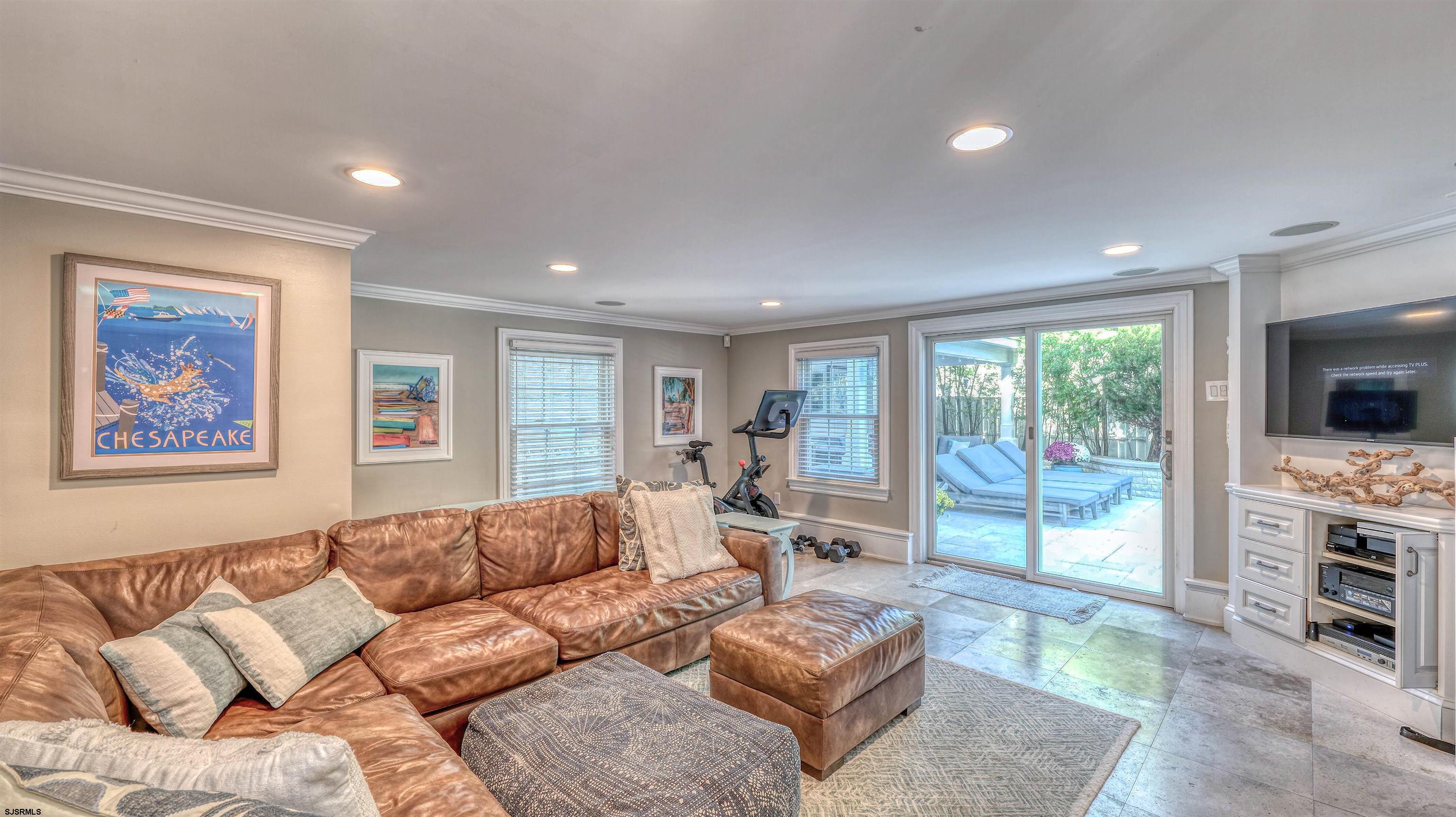 403 N Lancaster Avenue