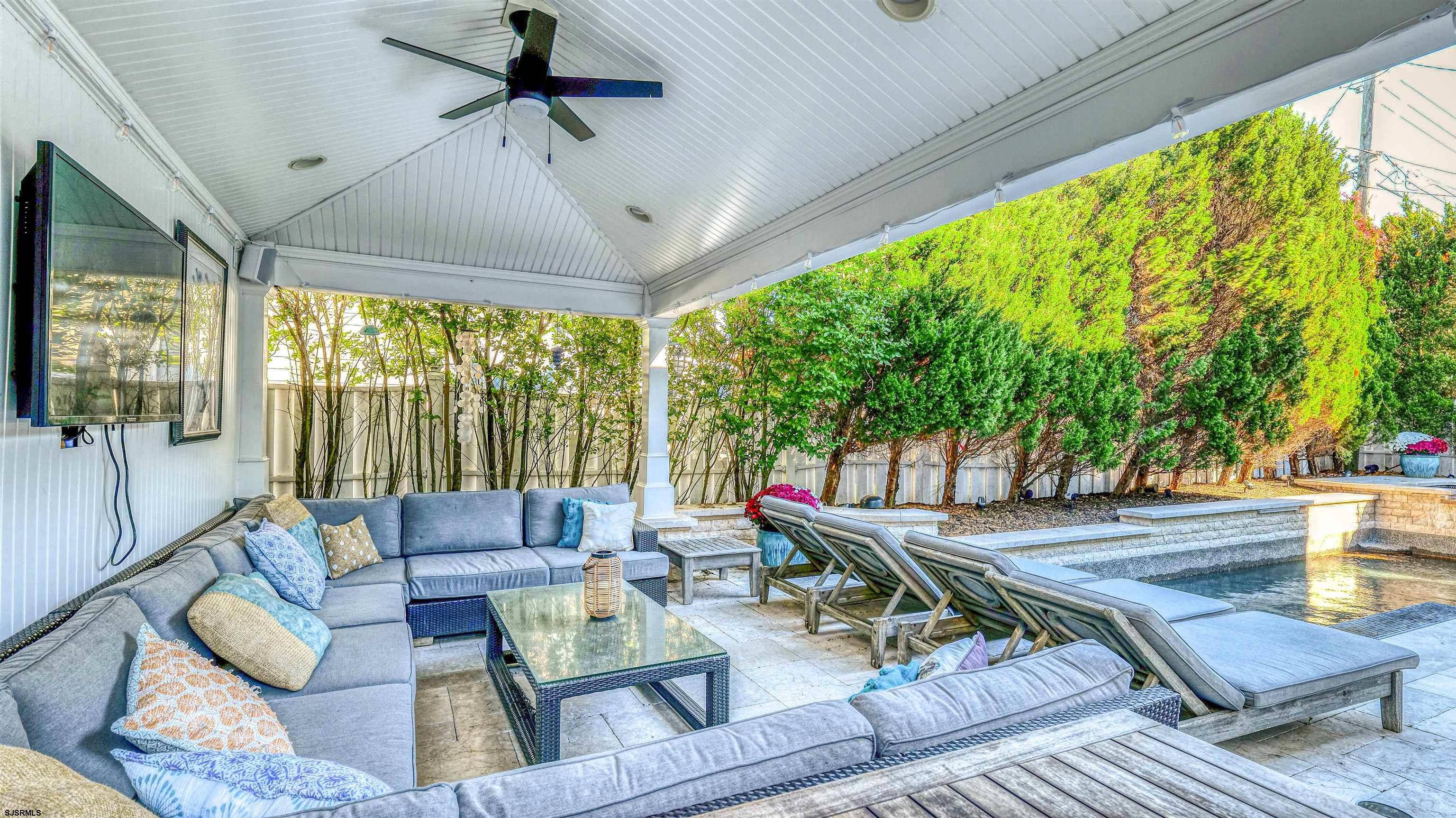 403 N Lancaster Avenue