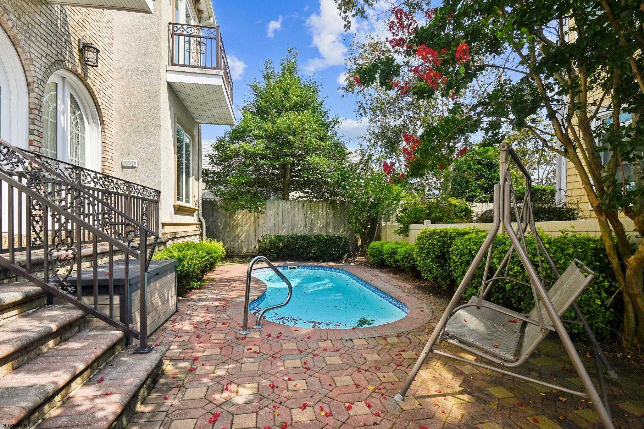 301 Wesley Road - Picture 2