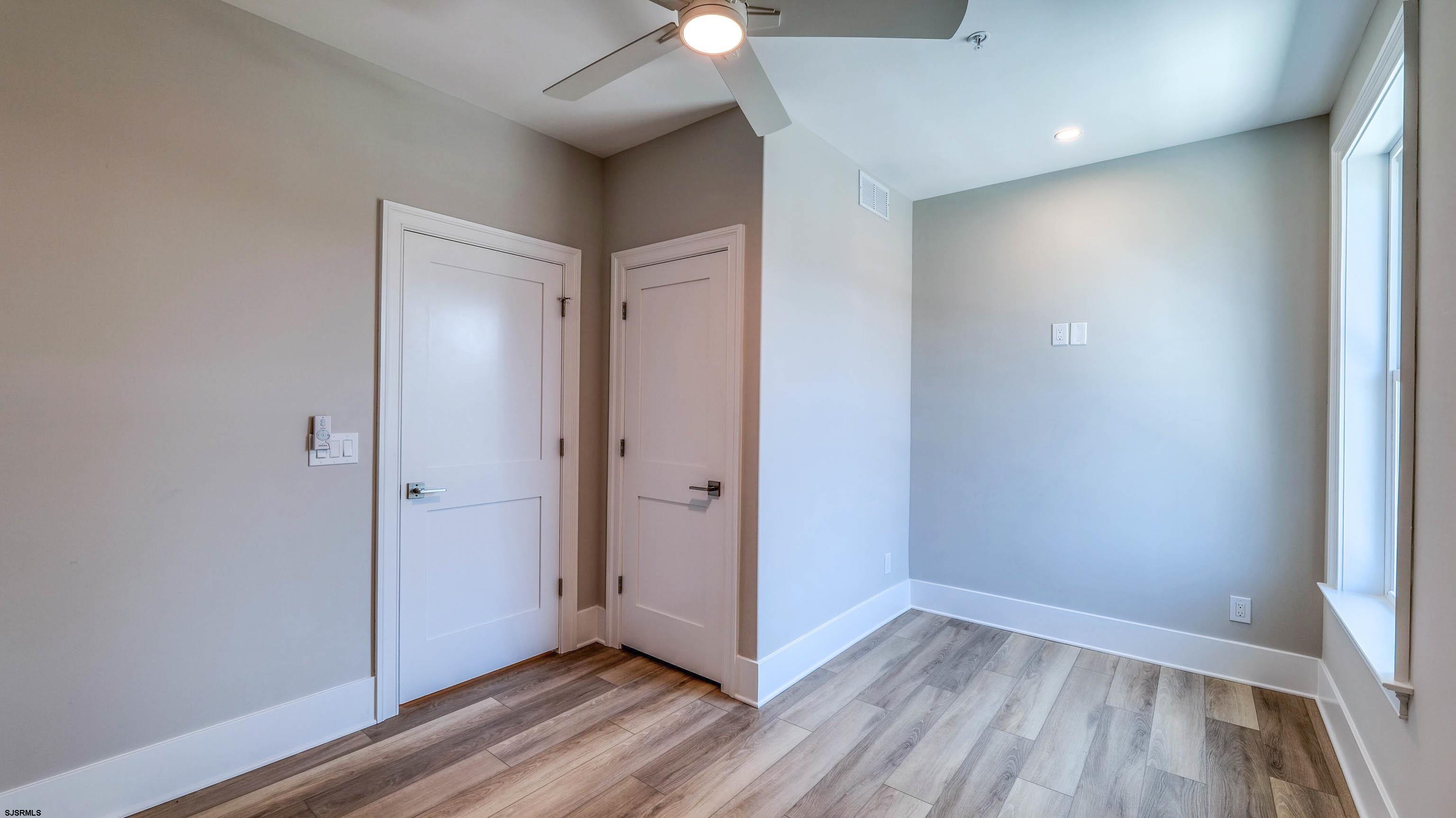 400 55th Street - Picture 2