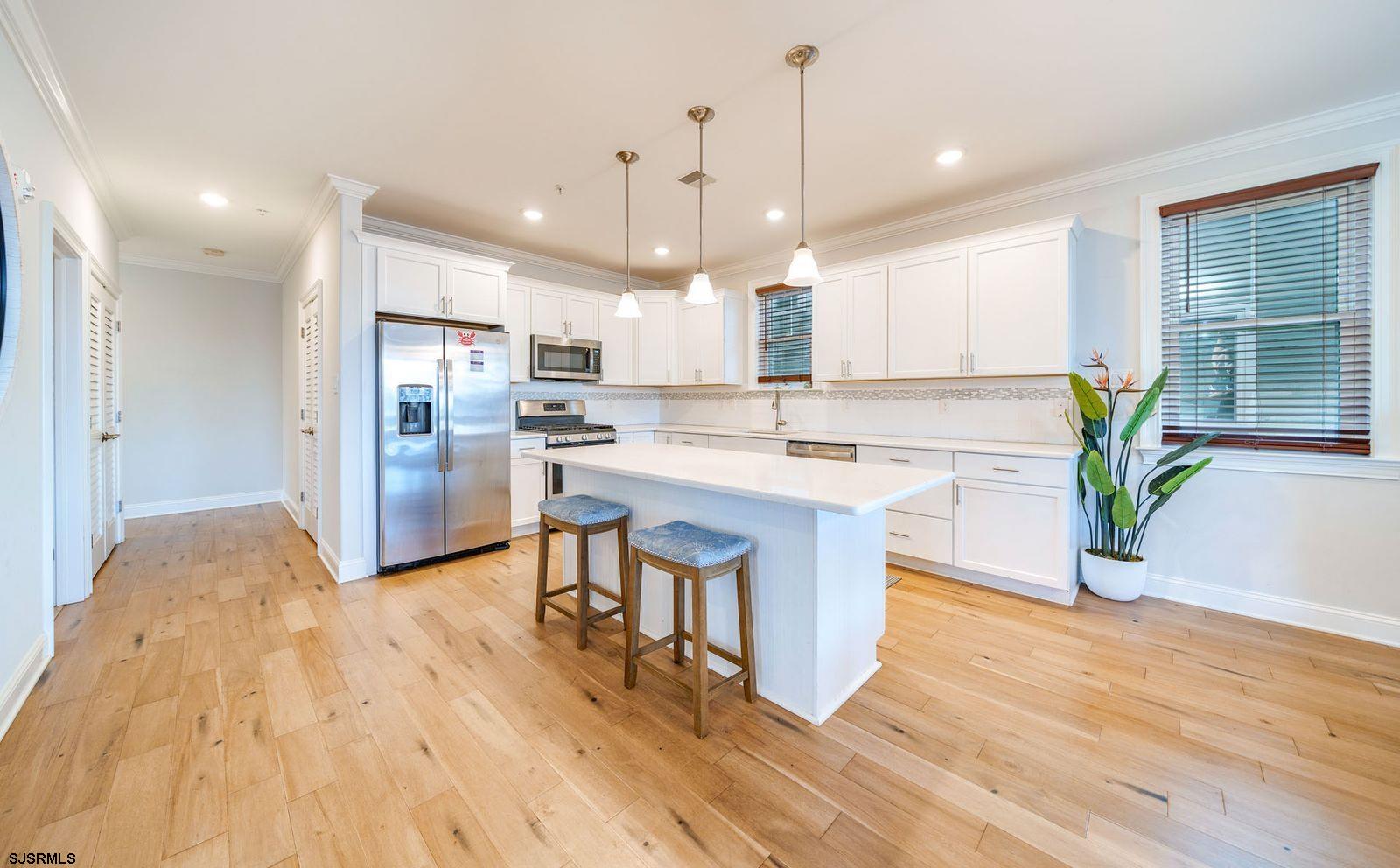 901 Wesley Avenue - Picture 3