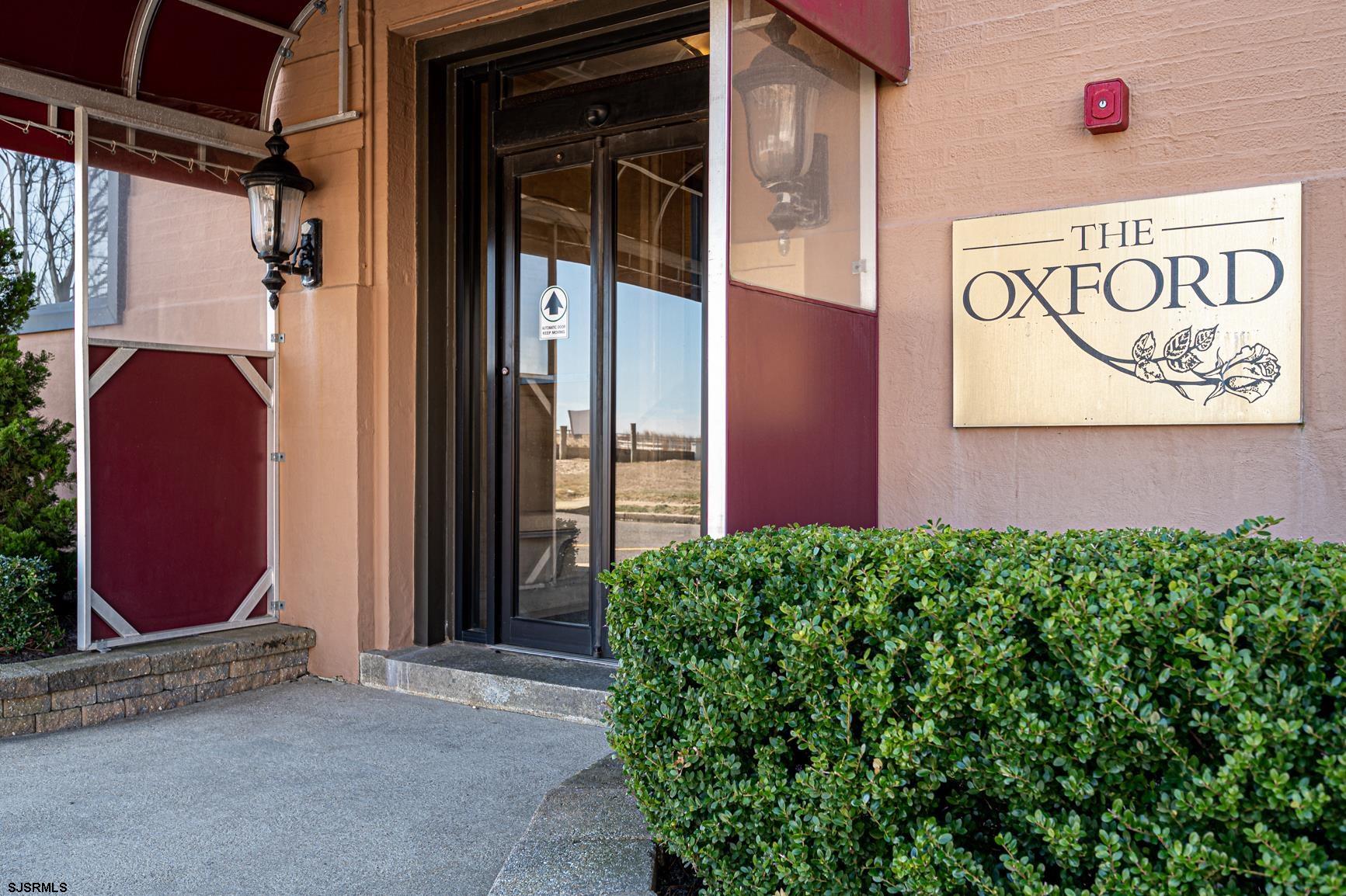 112 S Oxford Avenue - Picture 2