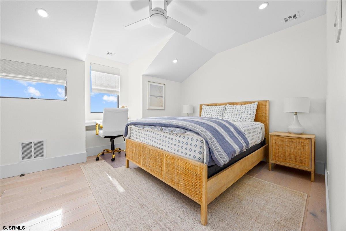 17 N Mansfield Avenue