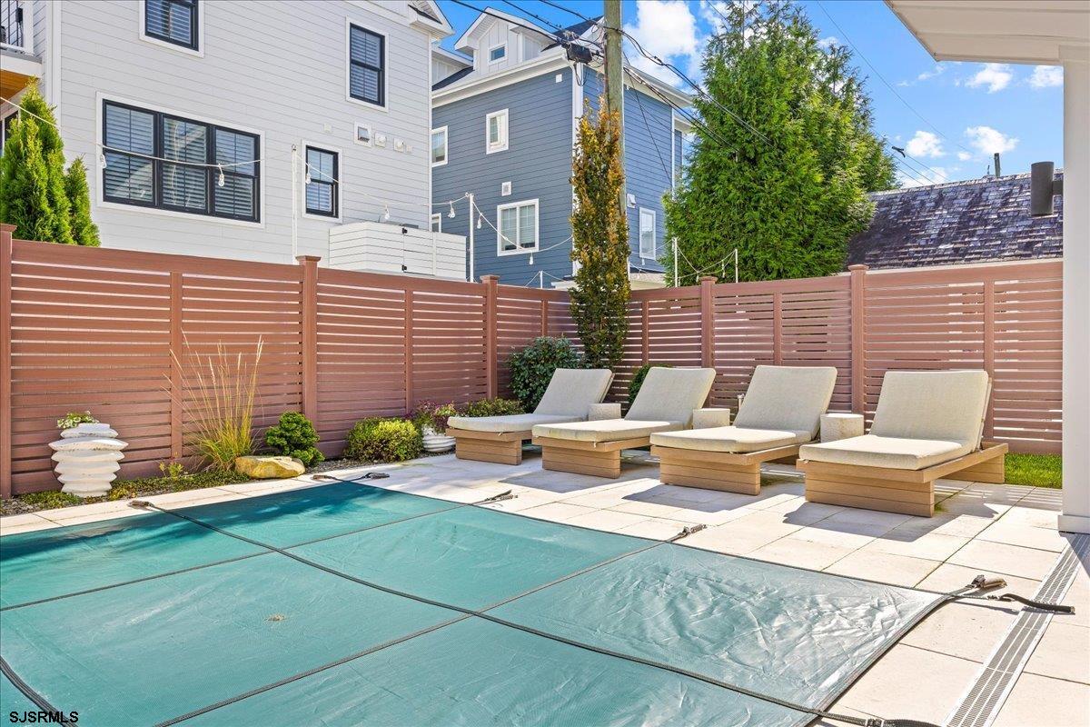 17 N Mansfield Avenue