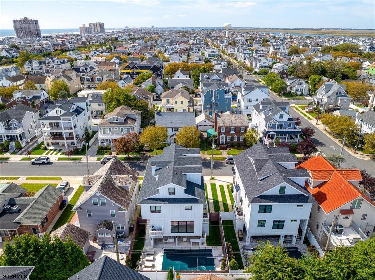 17 N Mansfield Avenue