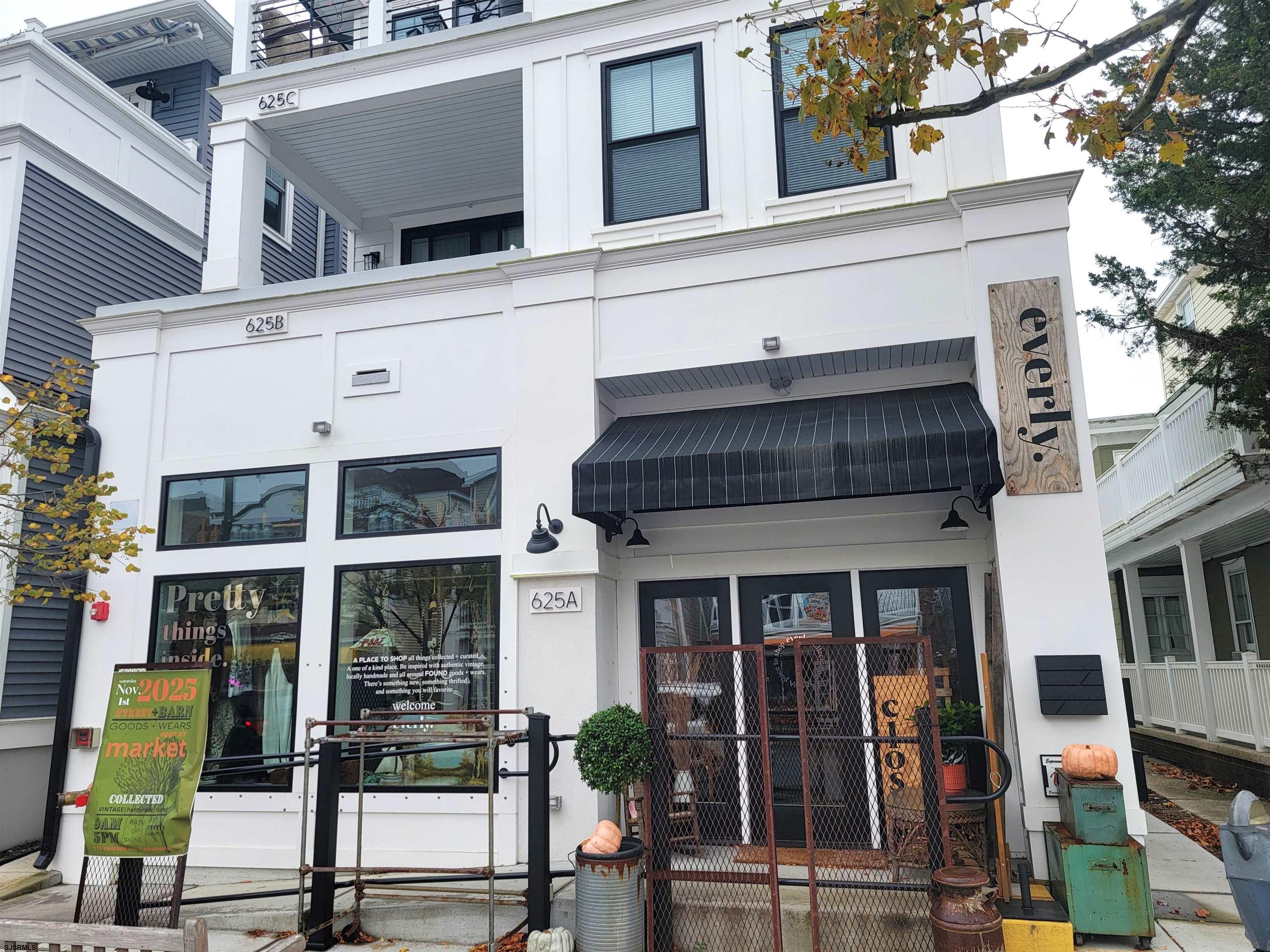 625 Asbury Avenue - Picture 2