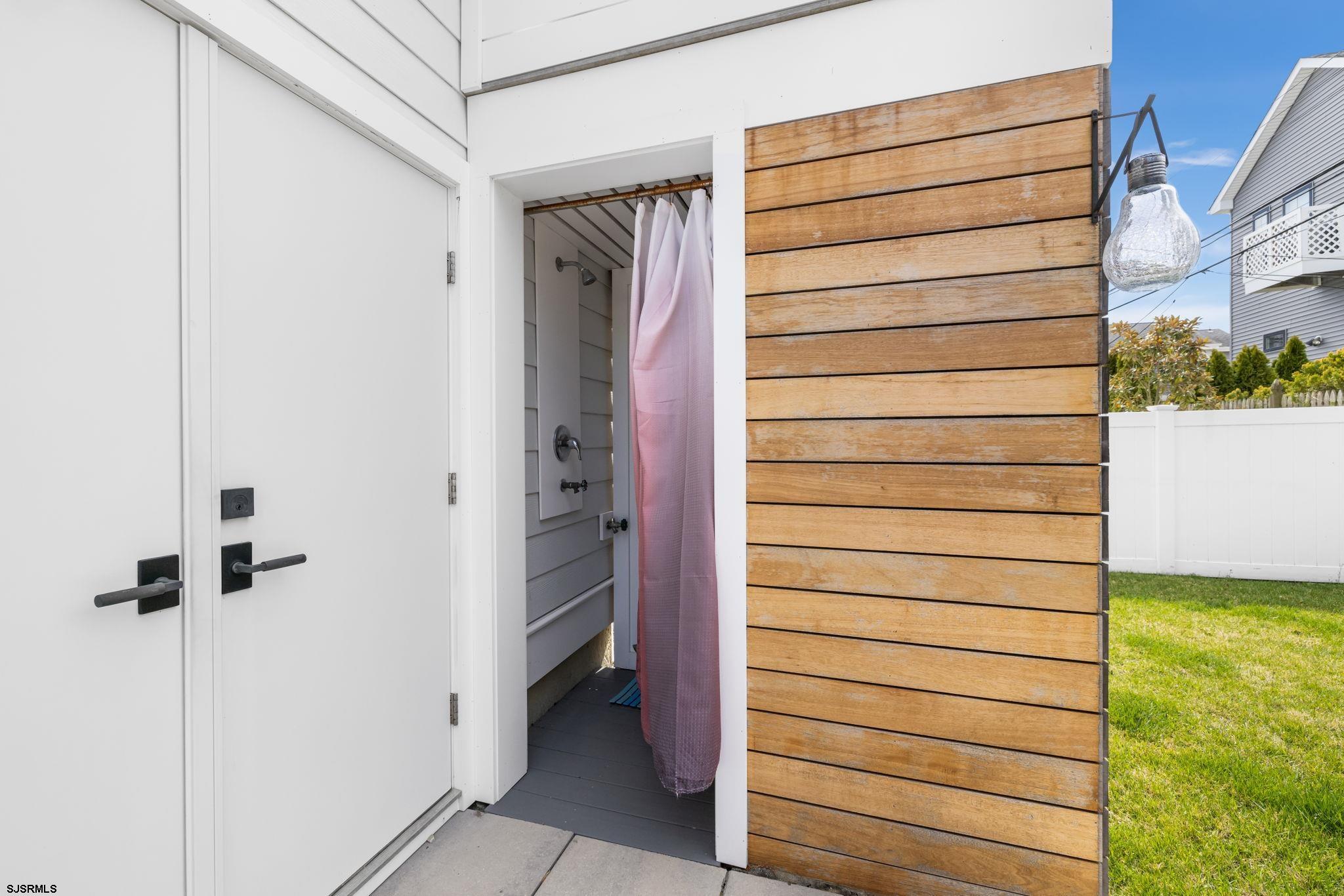 316 N Thurlow Avenue