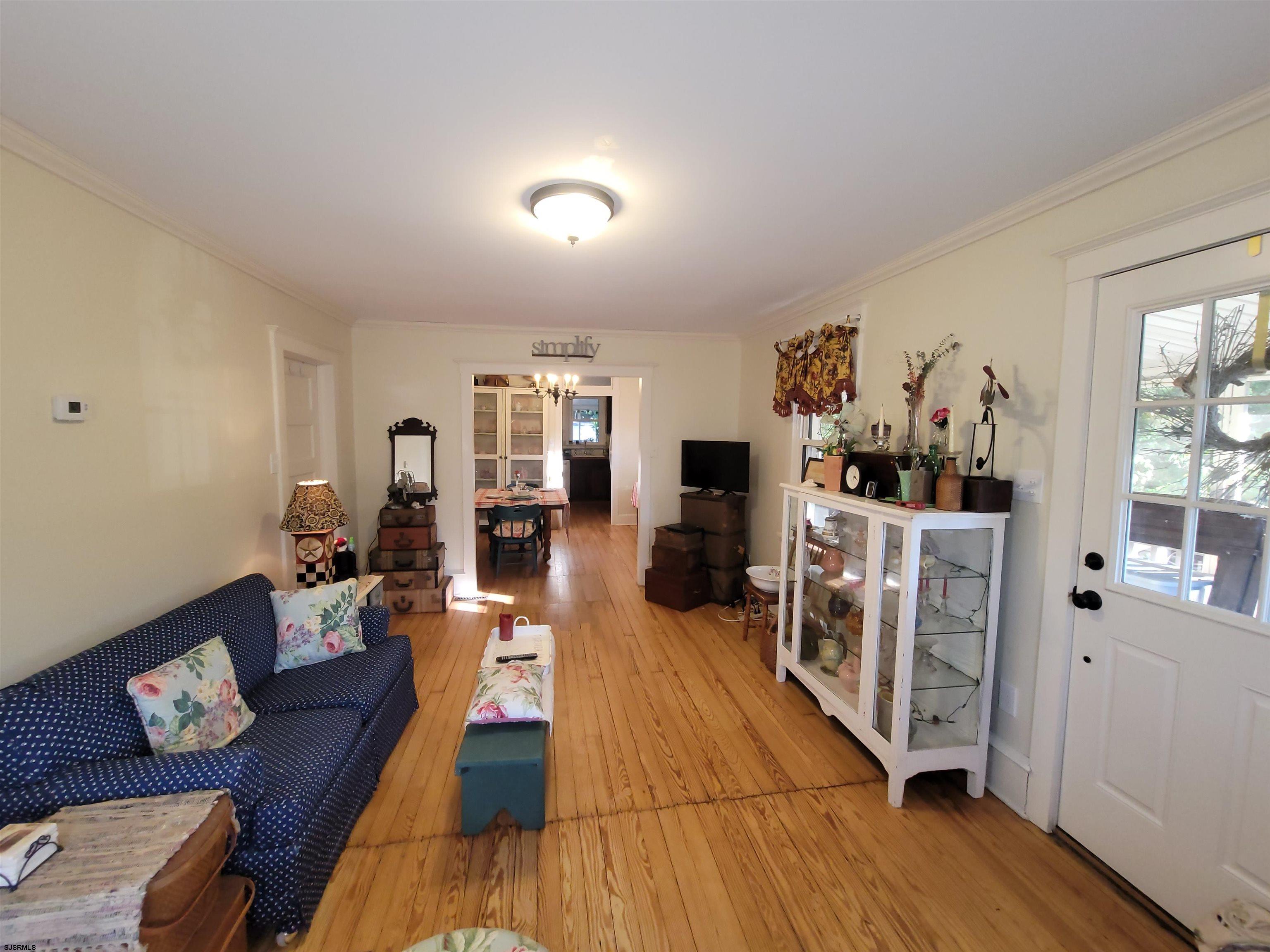 804 2nd Street - Picture 3