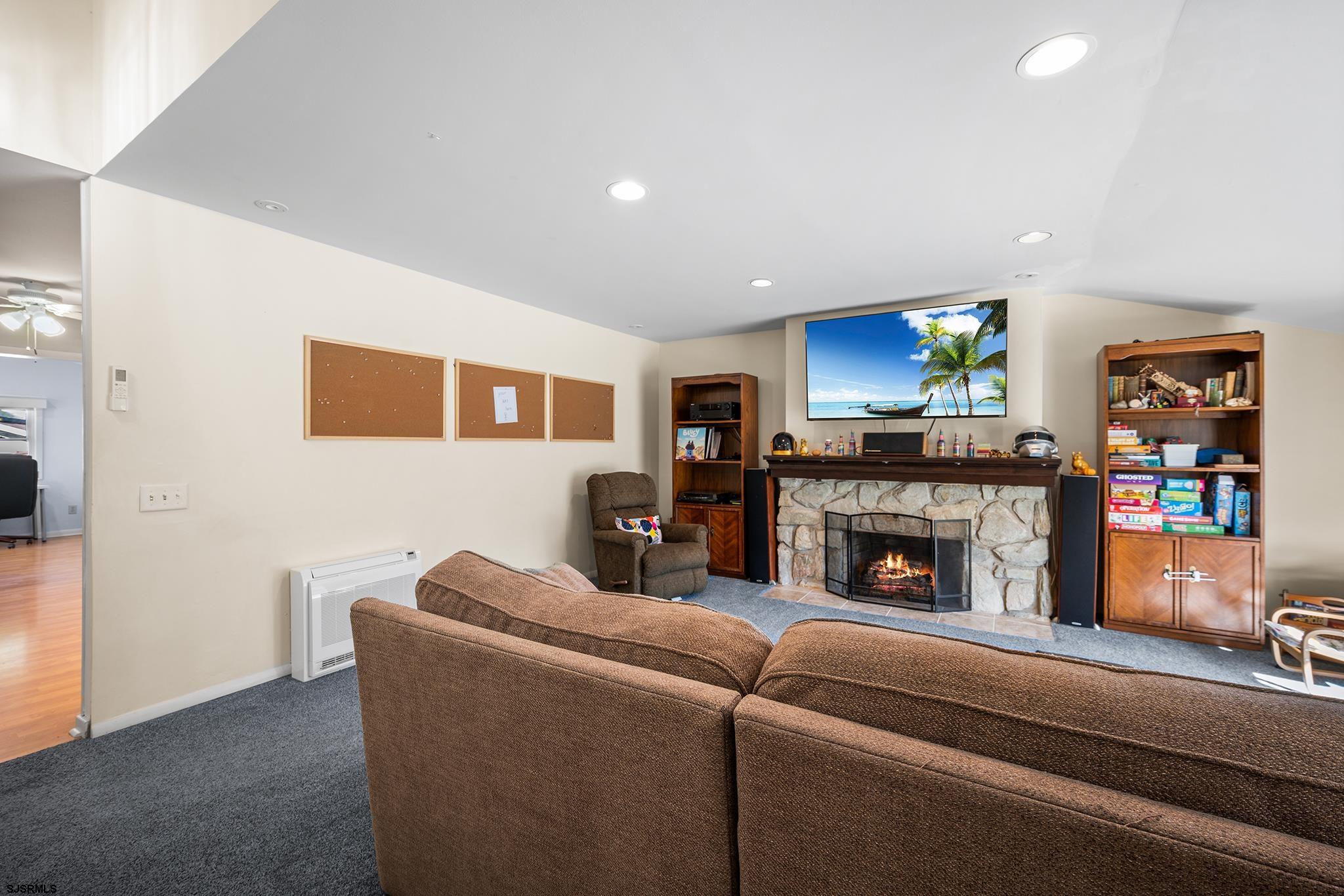 500 Davis Avenue - Picture 4