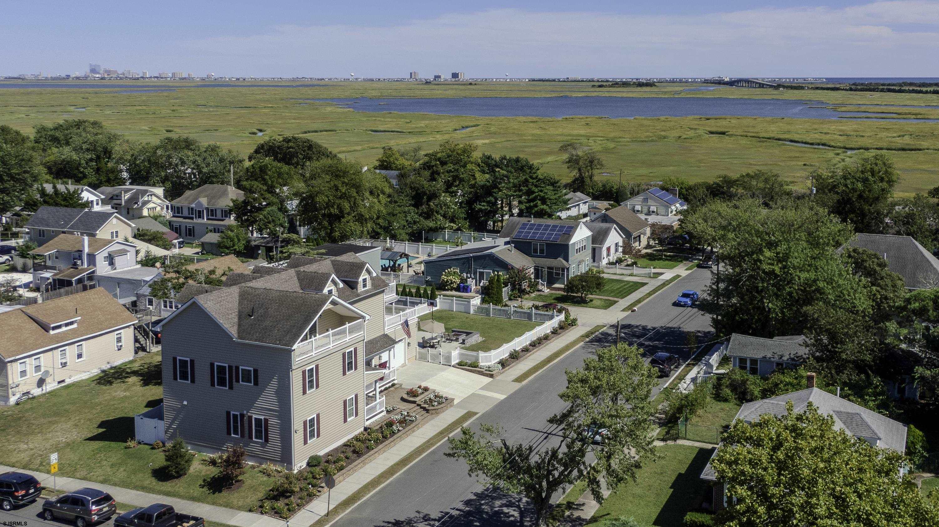 101 E Johnson - Picture 3