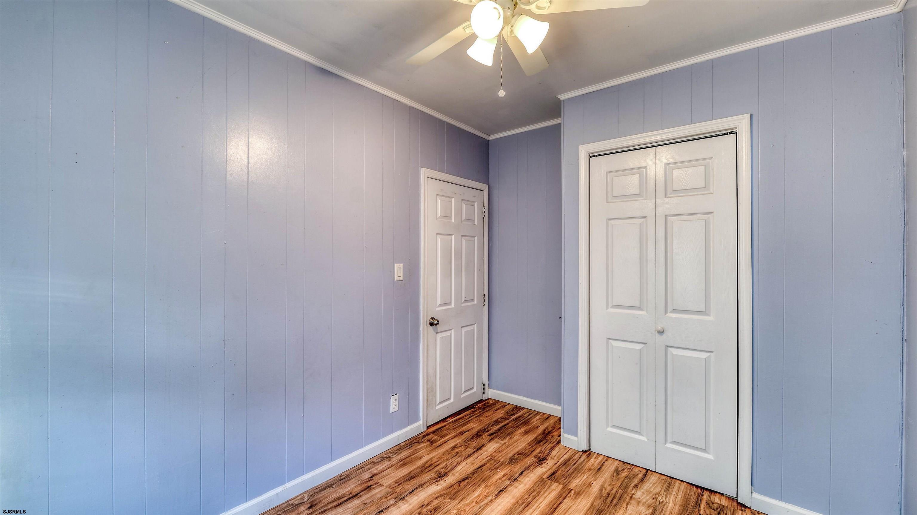 137 W Johnson Avenue