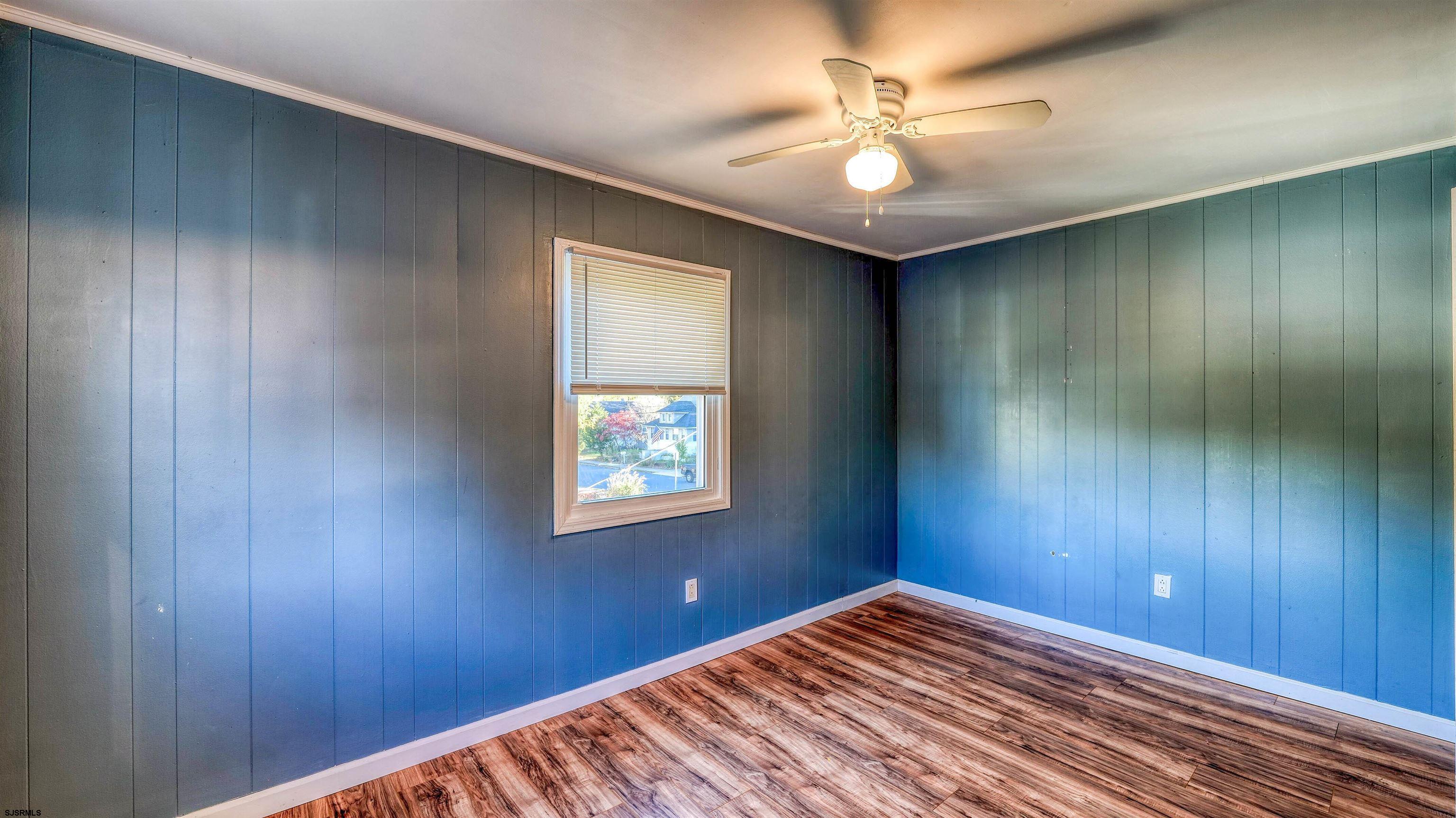 137 W Johnson Avenue