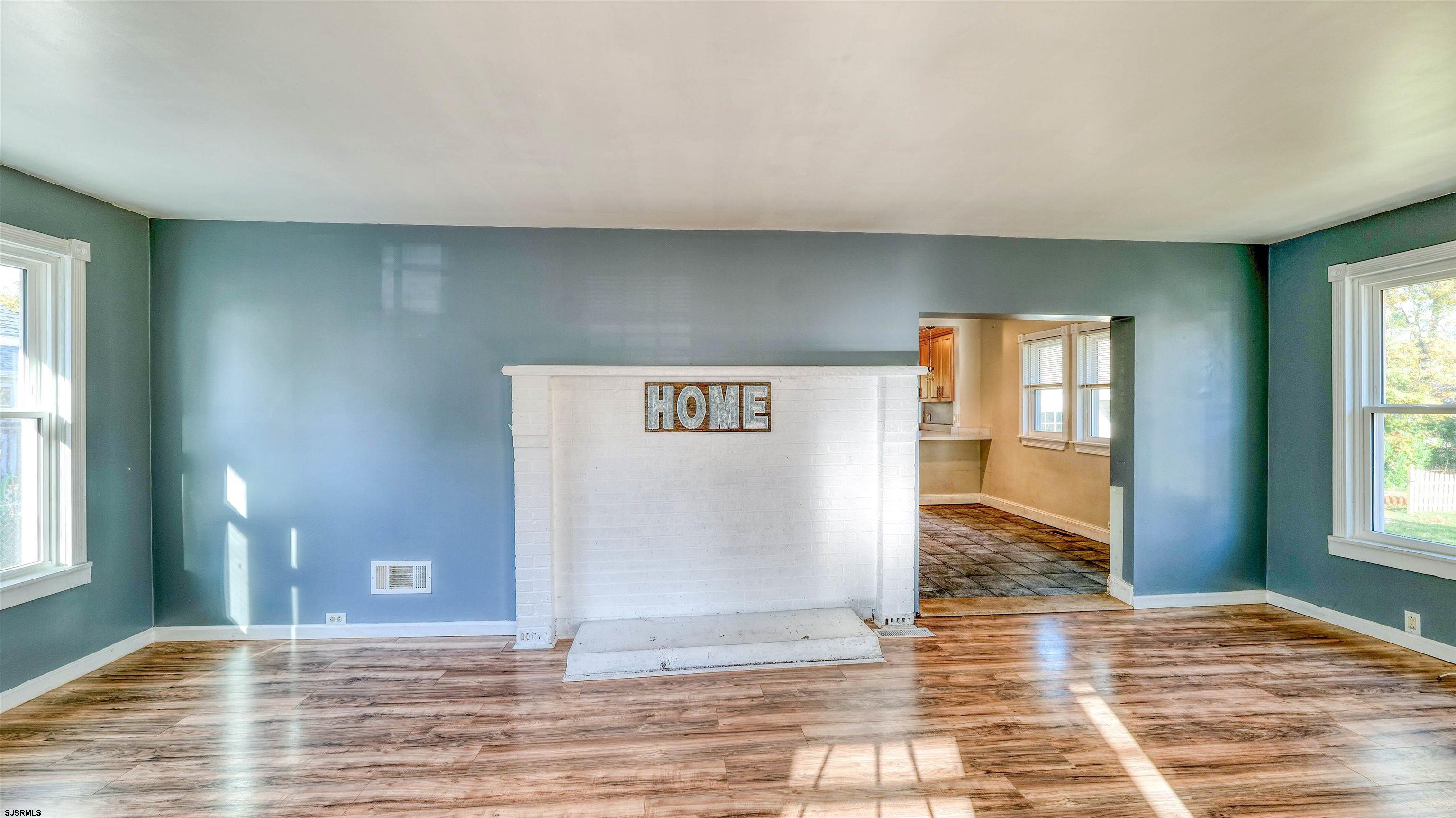 137 W Johnson Avenue