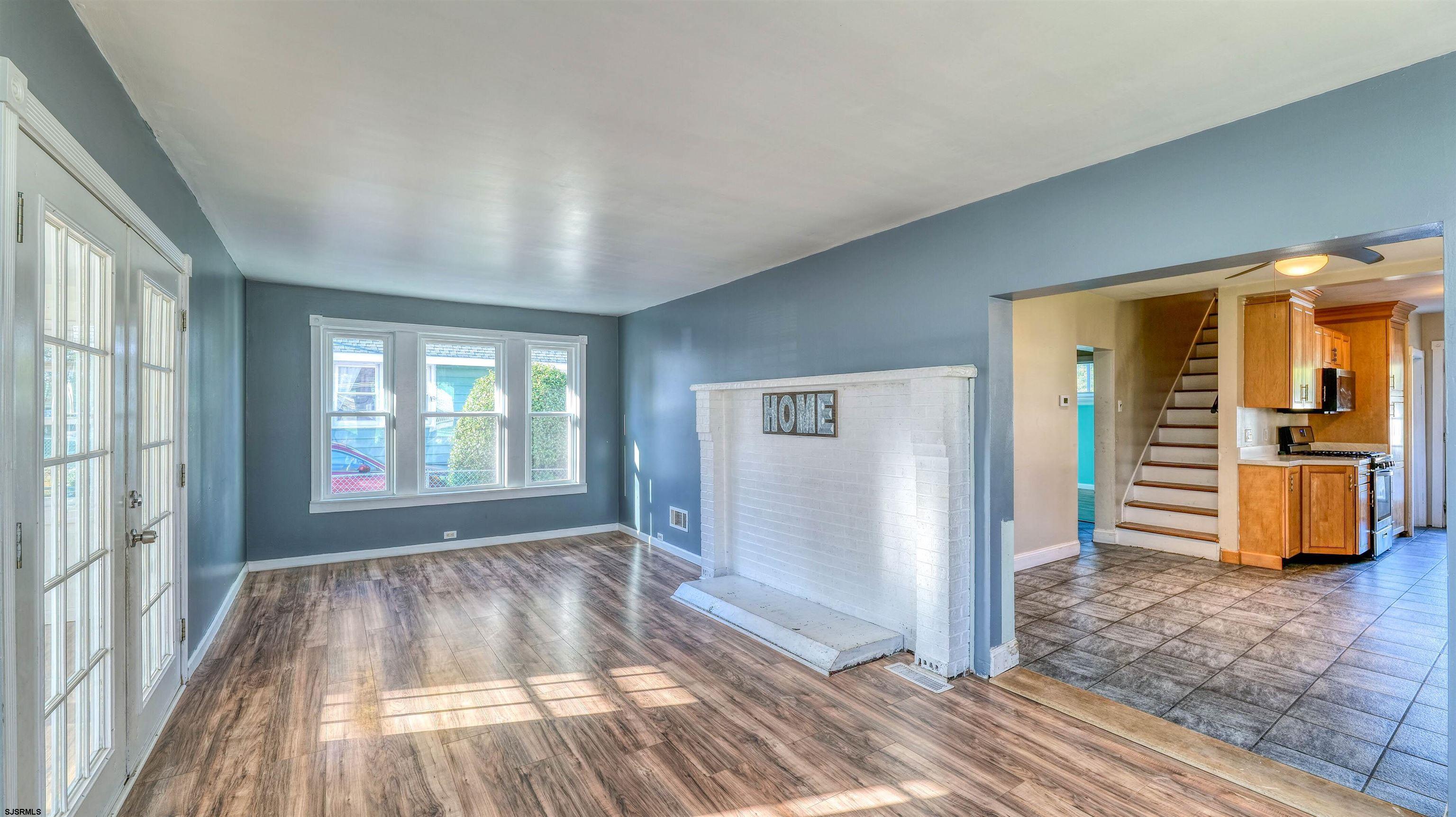 137 W Johnson Avenue