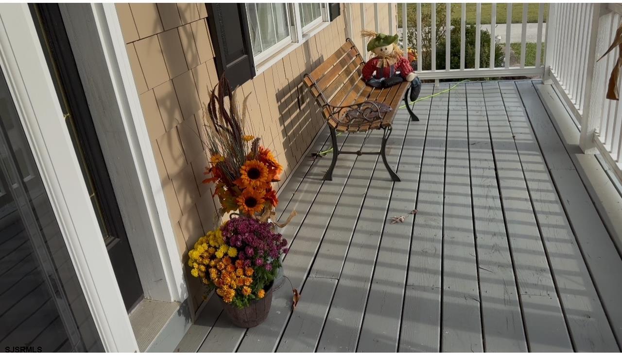 4 Lenwood Ct - Picture 1