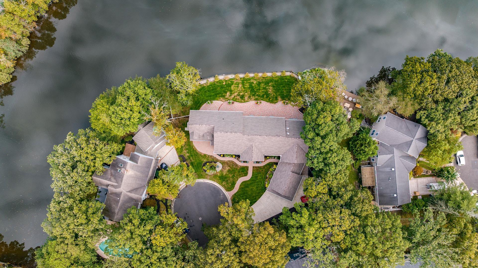 4 Princeton Ln - Picture 3