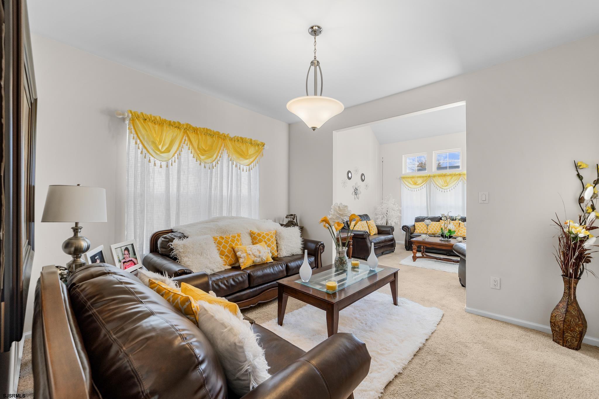 30 Imperial Drive - Picture 3